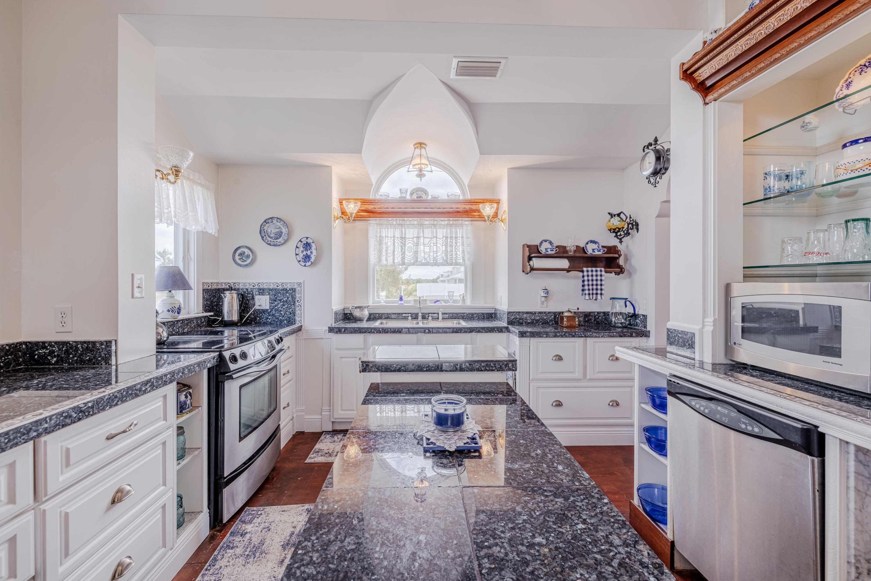WESTLAKE ESTATES PH 1 - Residential