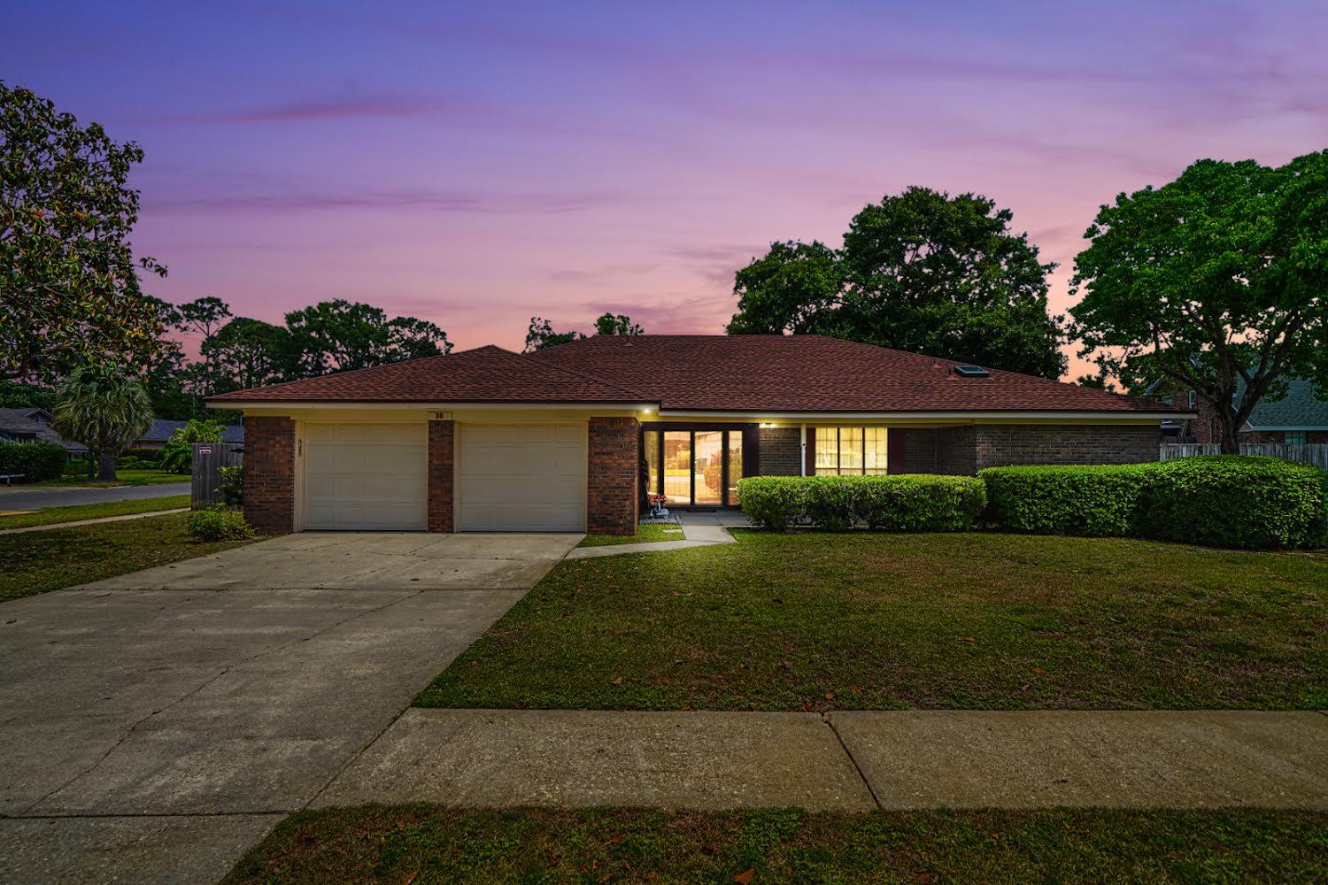 MARY ESTHER MANOR - Residential