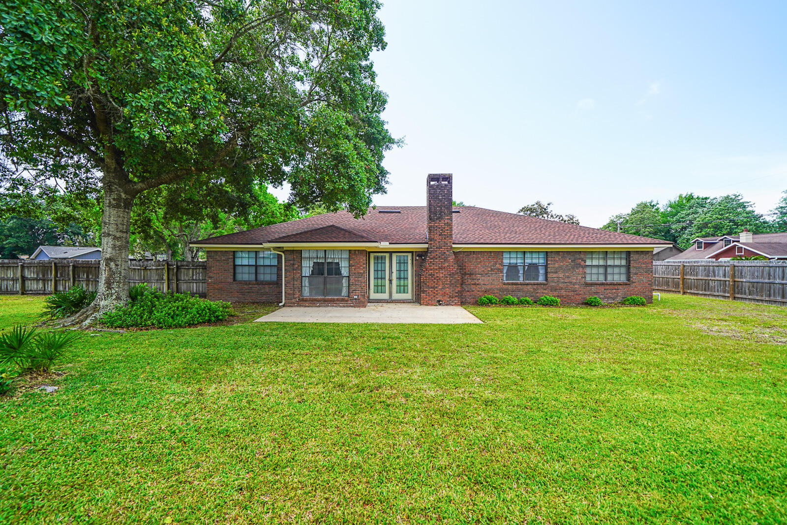 MARY ESTHER MANOR - Residential