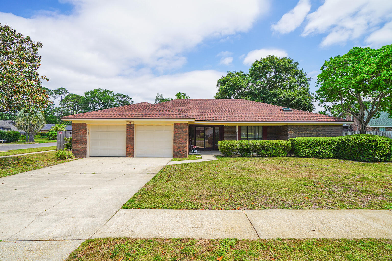 MARY ESTHER MANOR - Residential