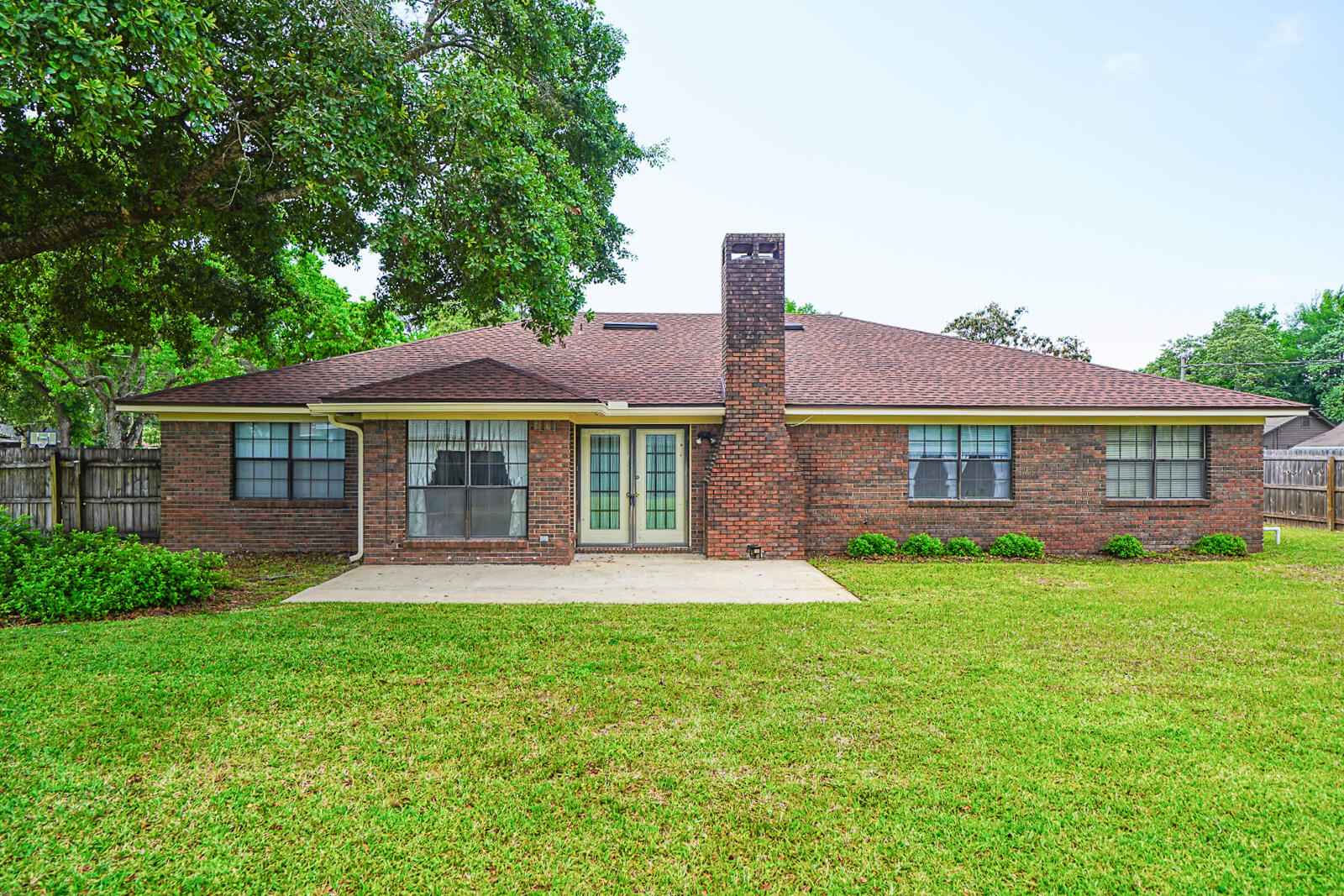 MARY ESTHER MANOR - Residential