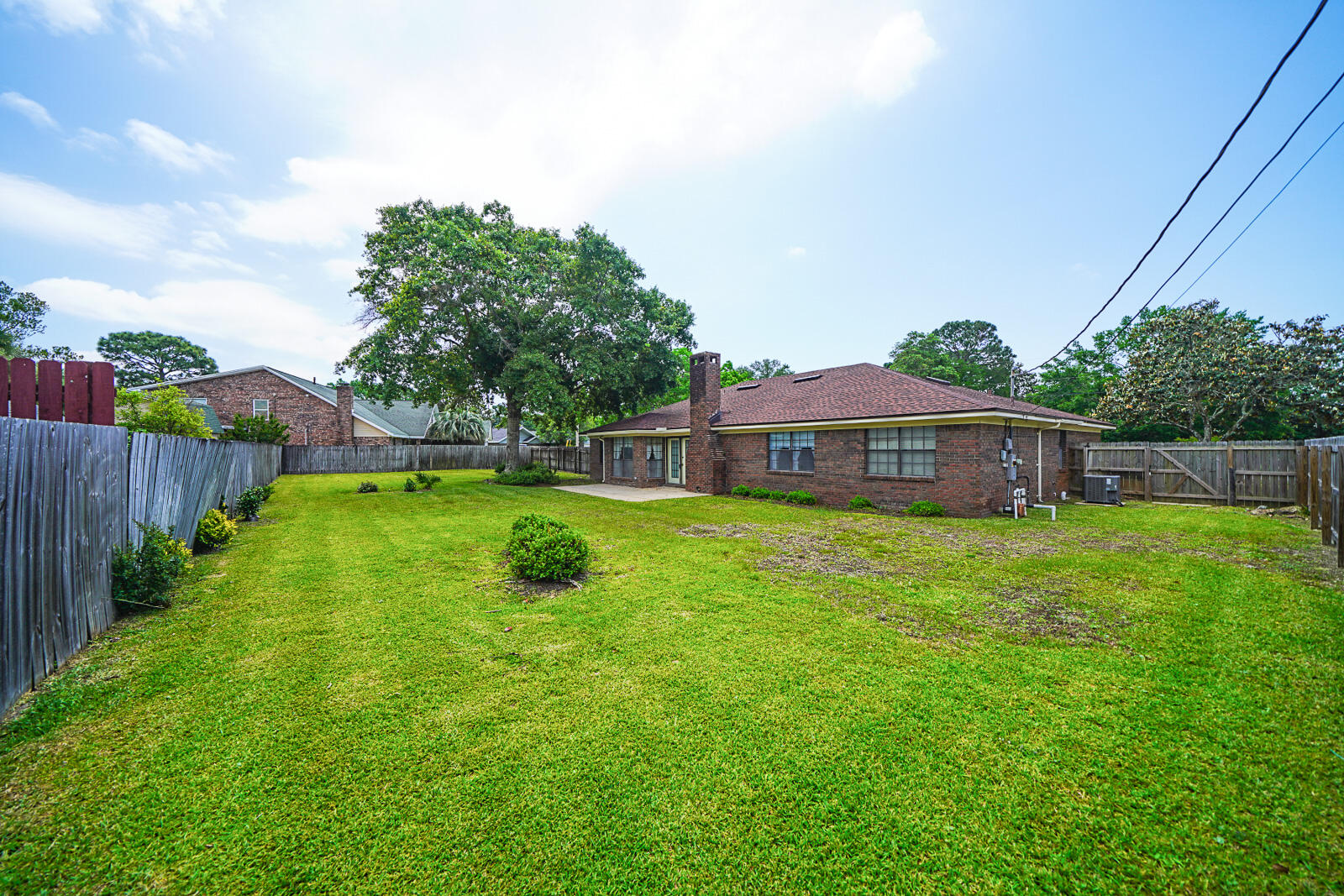 MARY ESTHER MANOR - Residential