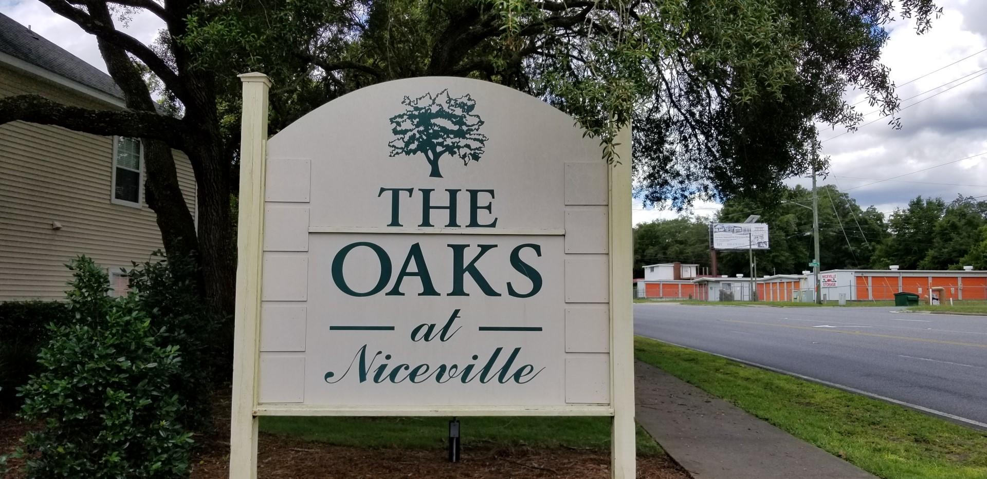 THE OAKS AT NICEVILLE - Residential