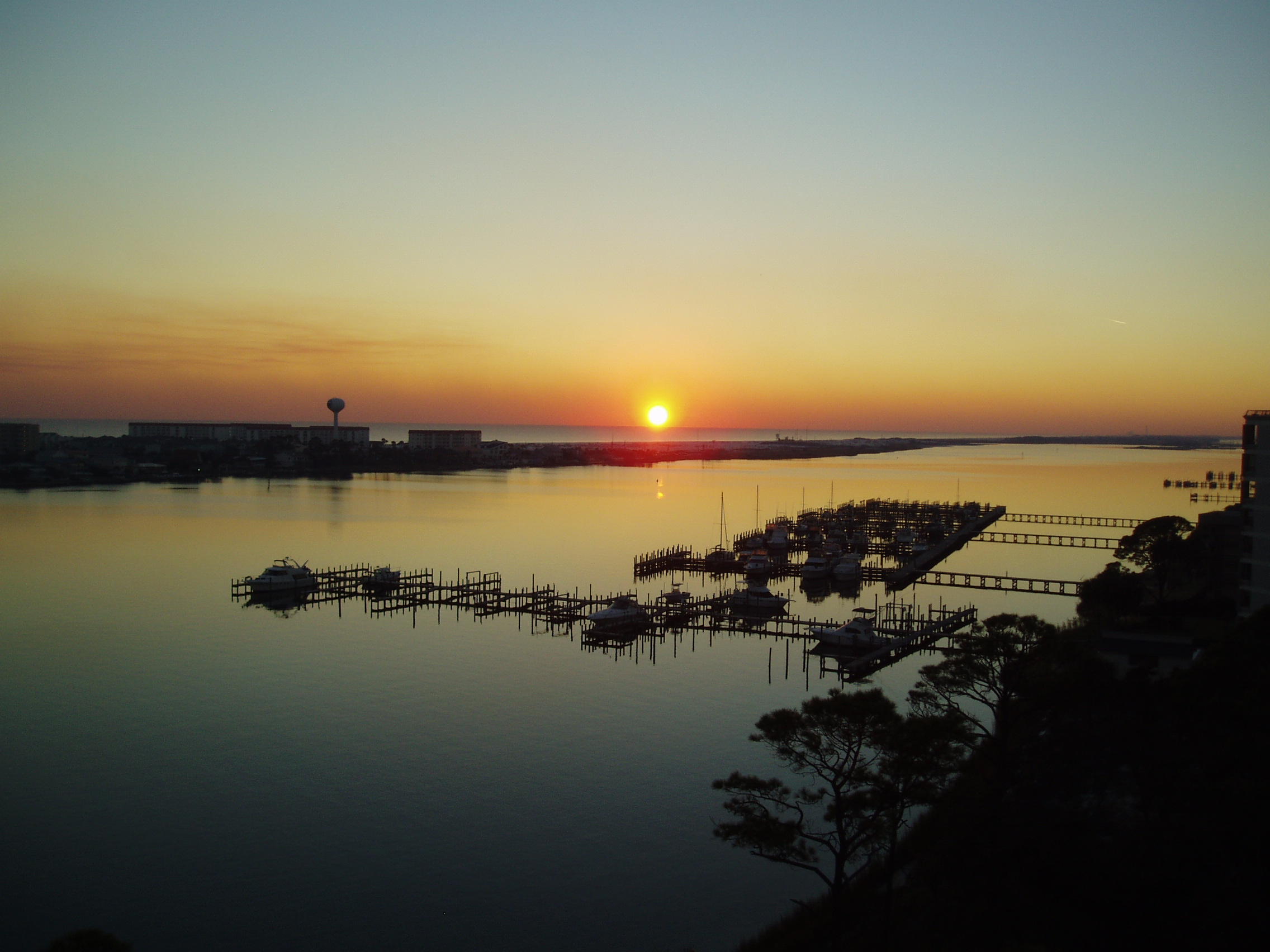 PRESIDIO YACHT CLUB - Residential