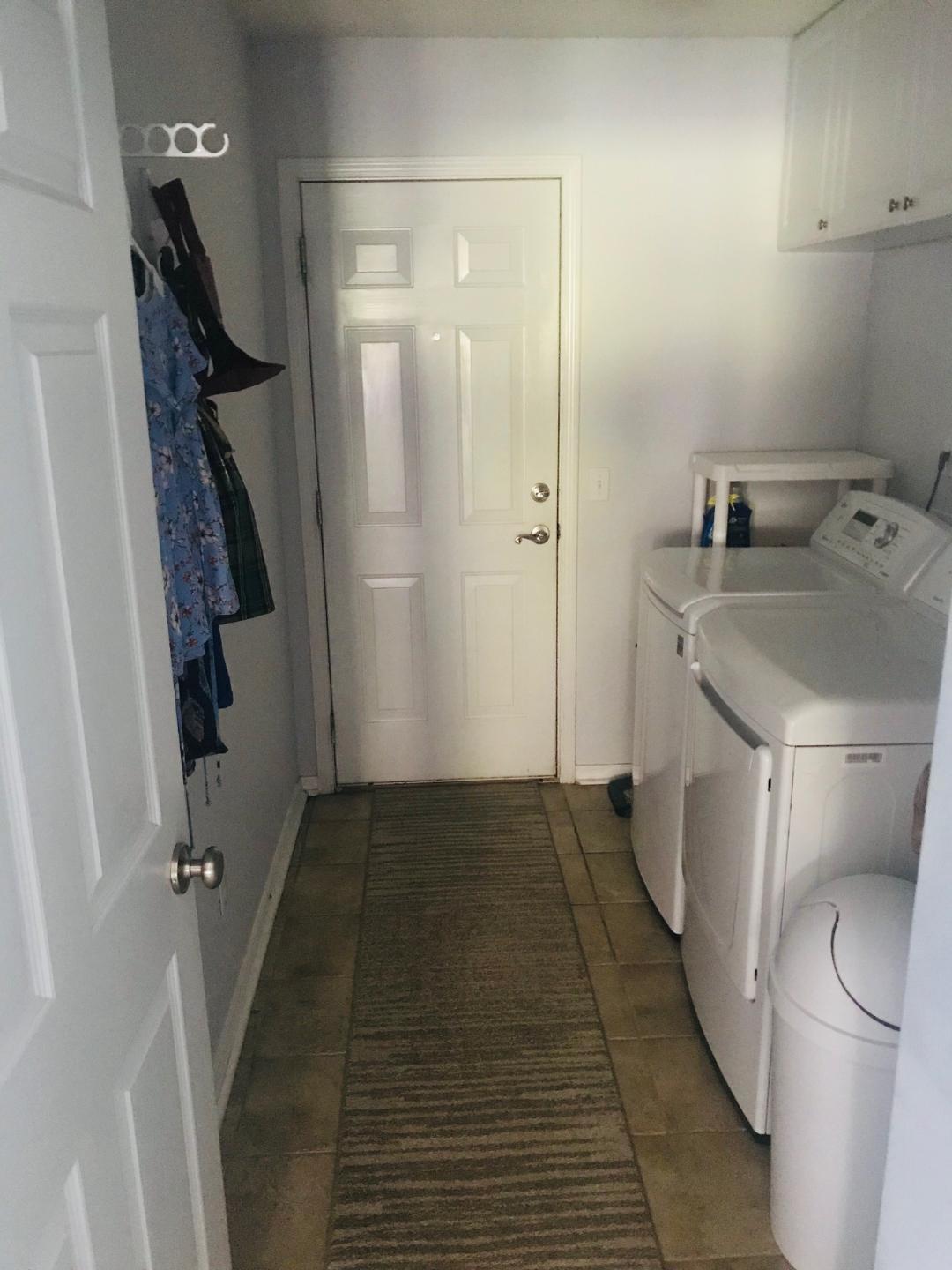 COUNTRYVIEW ESTATES 10TH ADDN - Residential Lease