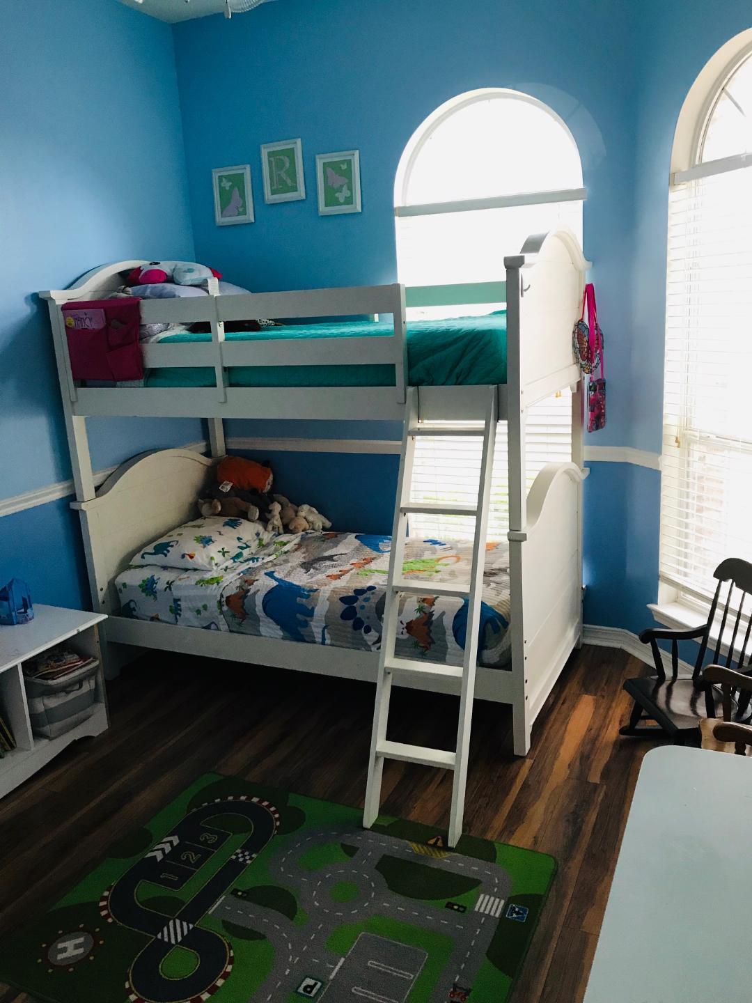 COUNTRYVIEW ESTATES 10TH ADDN - Residential Lease