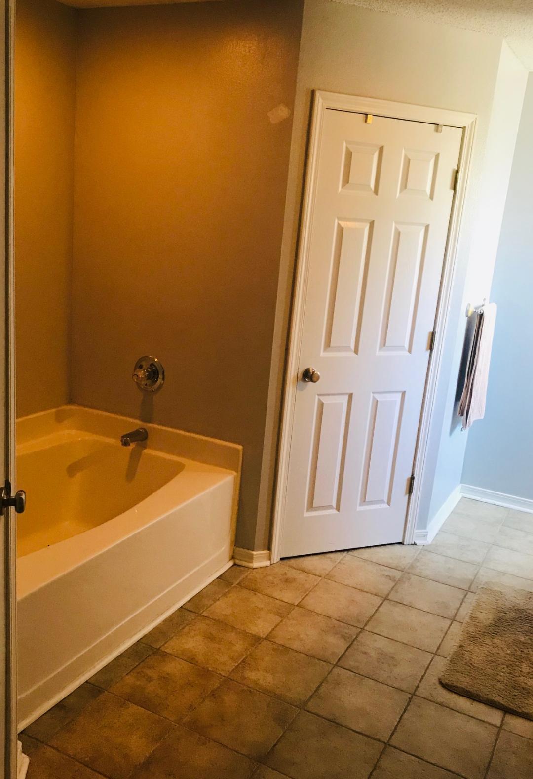 COUNTRYVIEW ESTATES 10TH ADDN - Residential Lease