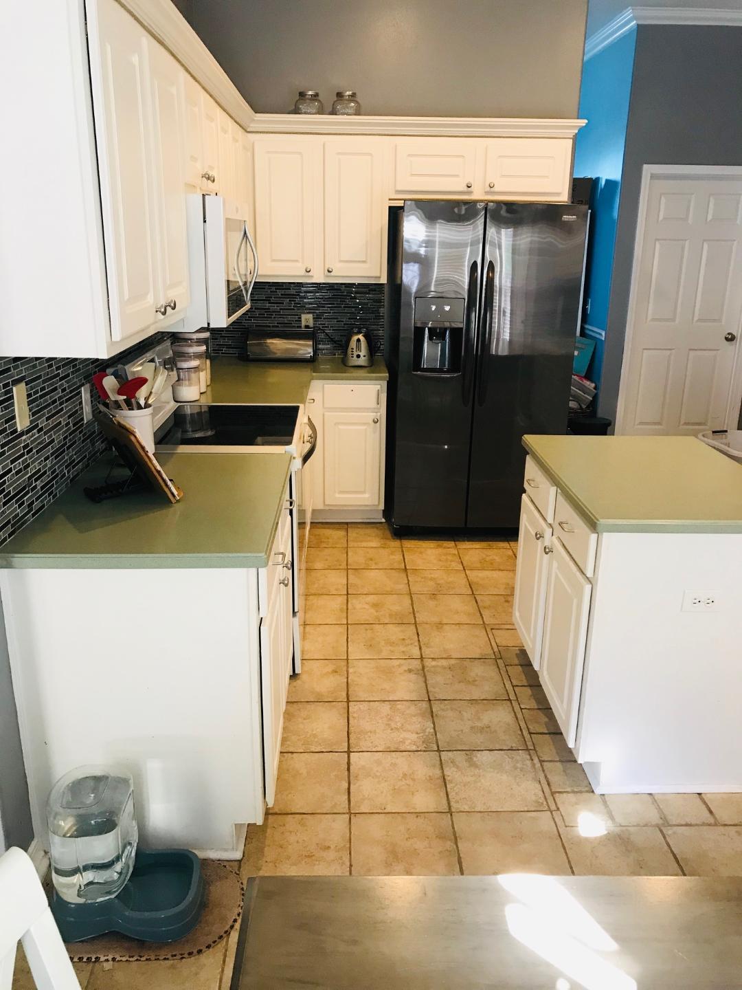 COUNTRYVIEW ESTATES 10TH ADDN - Residential Lease