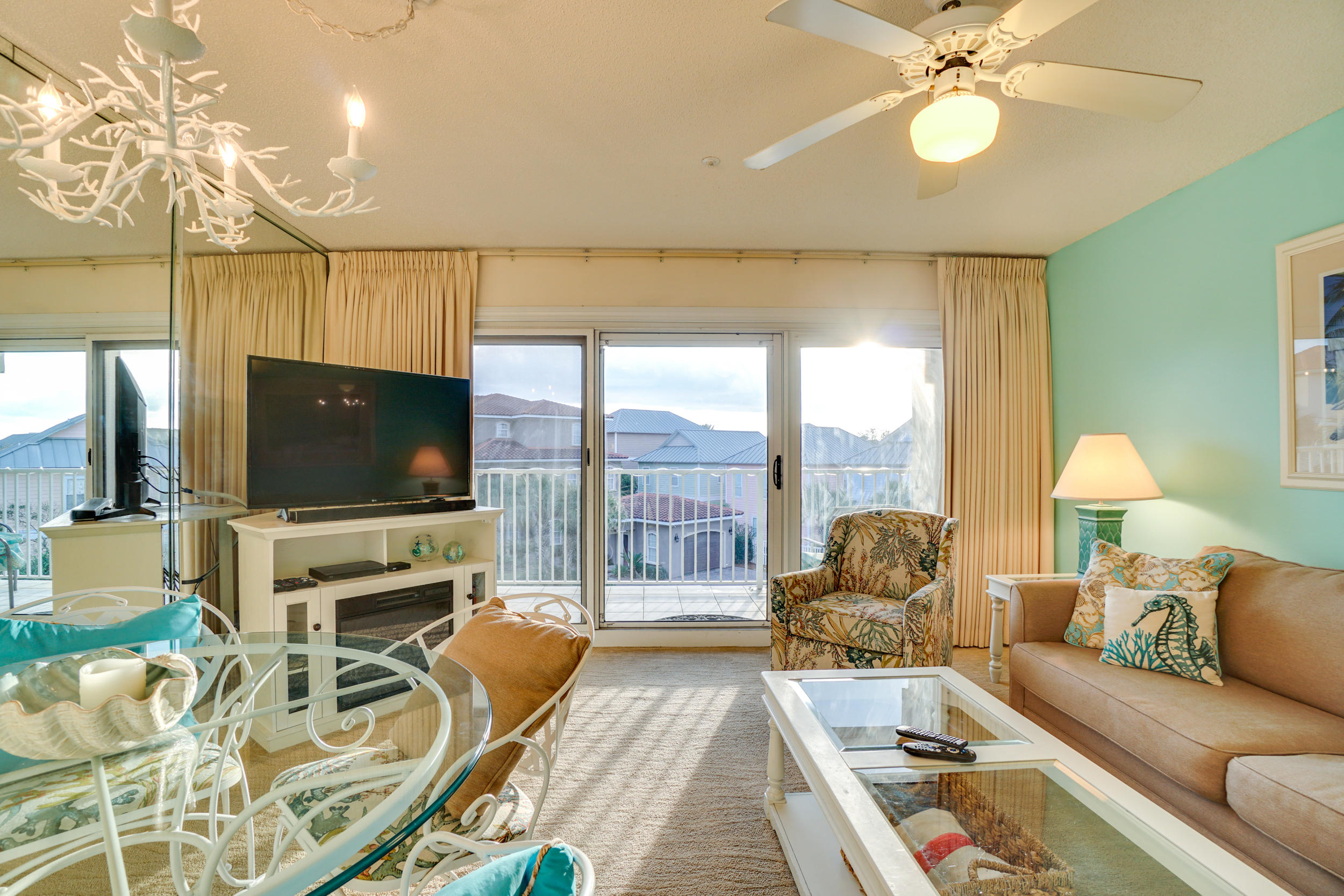 MARAVILLA CONDO 2 - Residential