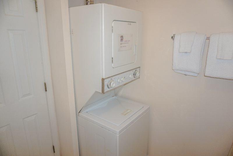 MARAVILLA CONDO 2 - Residential