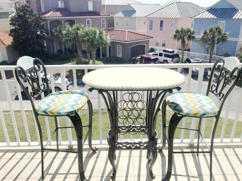 MARAVILLA CONDO 2 - Residential