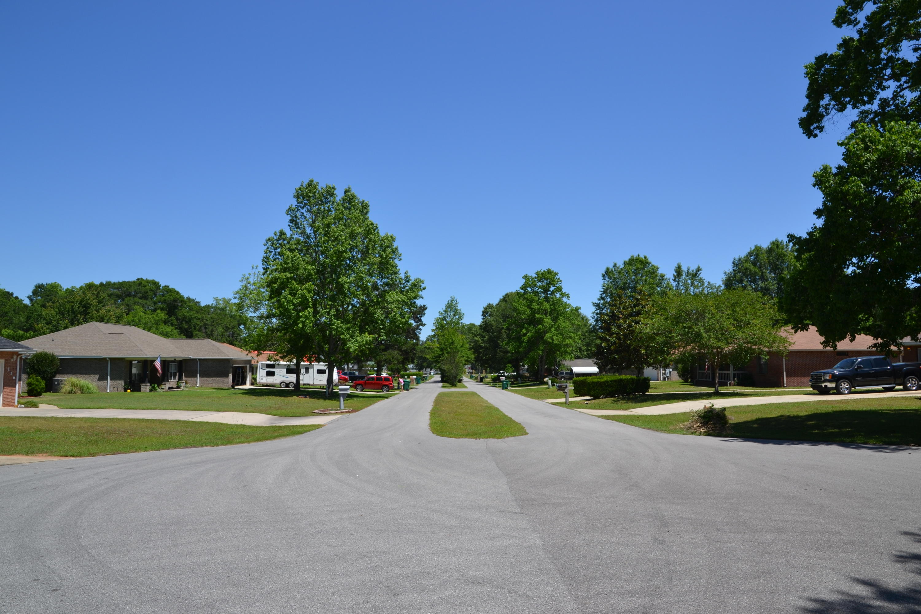 DOGWOOD ESTATES 1ST ADDN - Residential