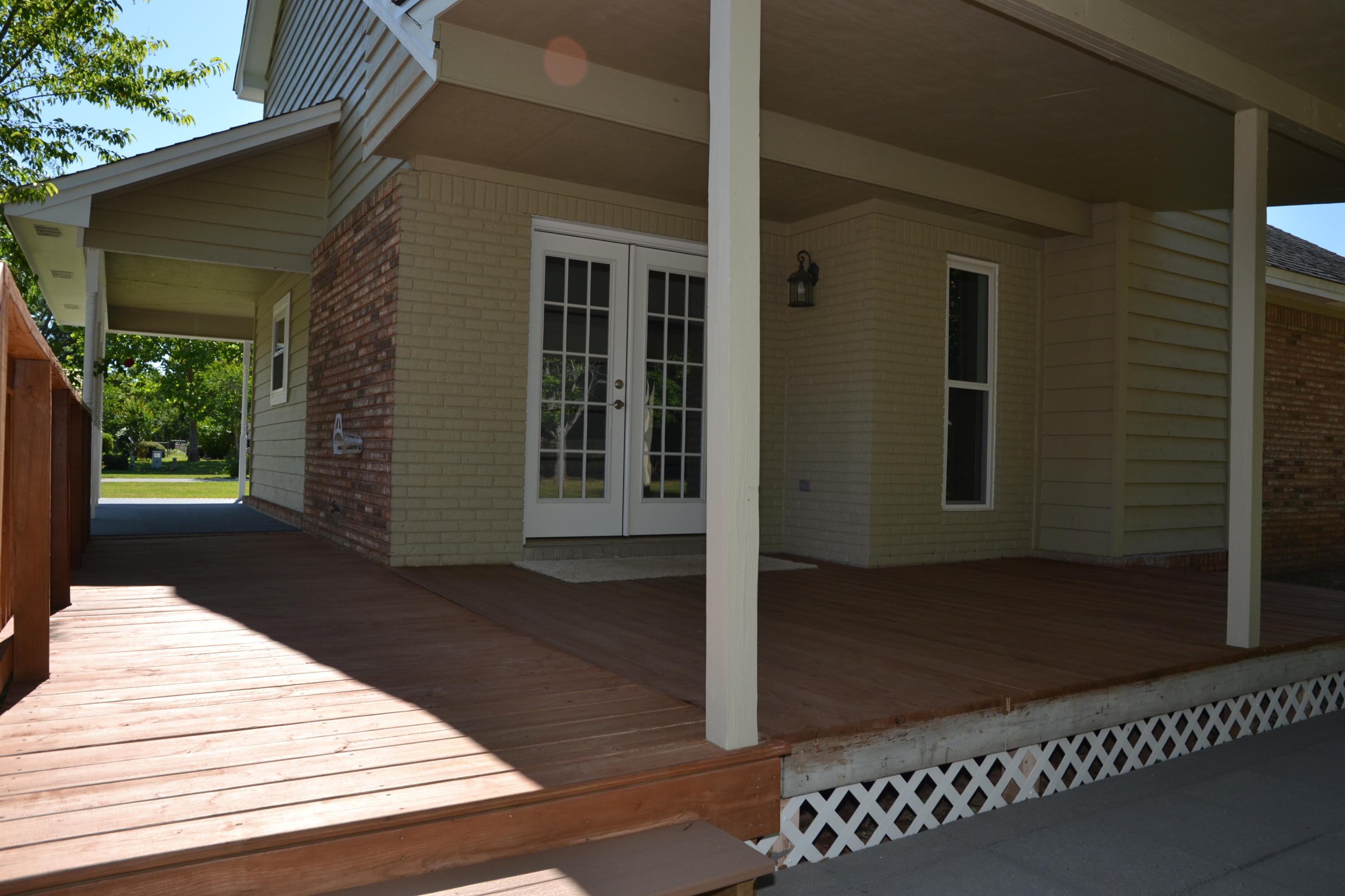 DOGWOOD ESTATES 1ST ADDN - Residential