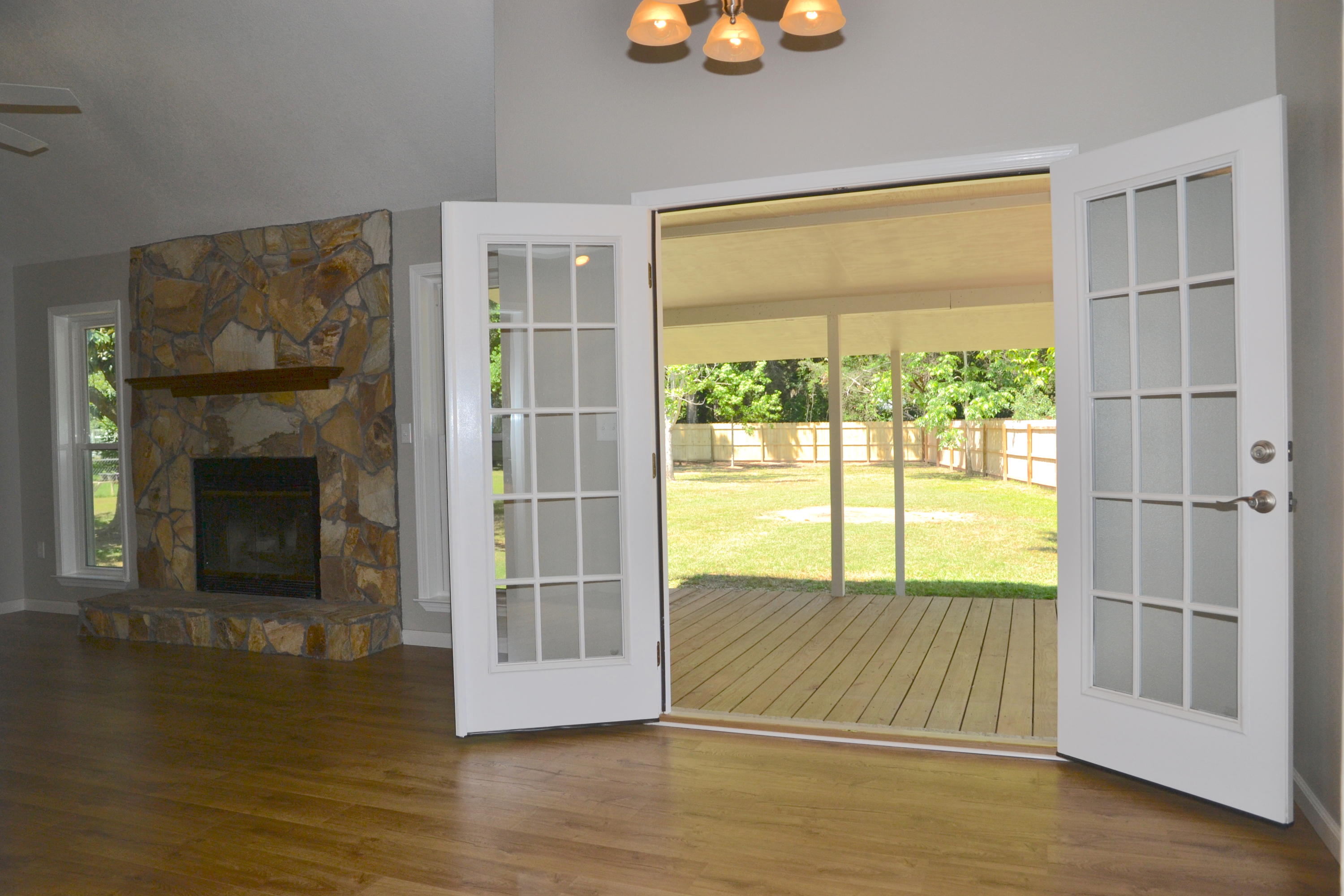 DOGWOOD ESTATES 1ST ADDN - Residential