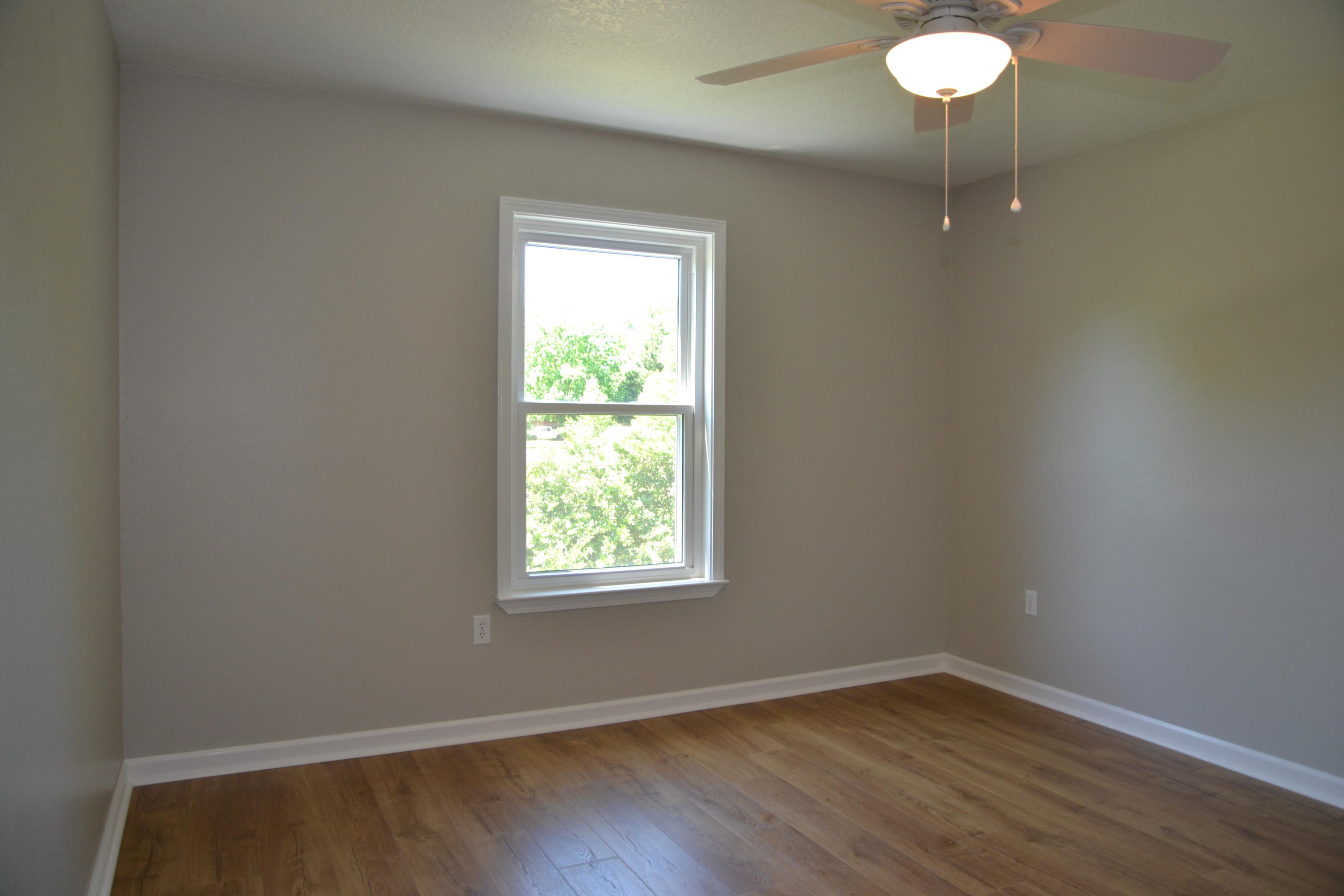 DOGWOOD ESTATES 1ST ADDN - Residential