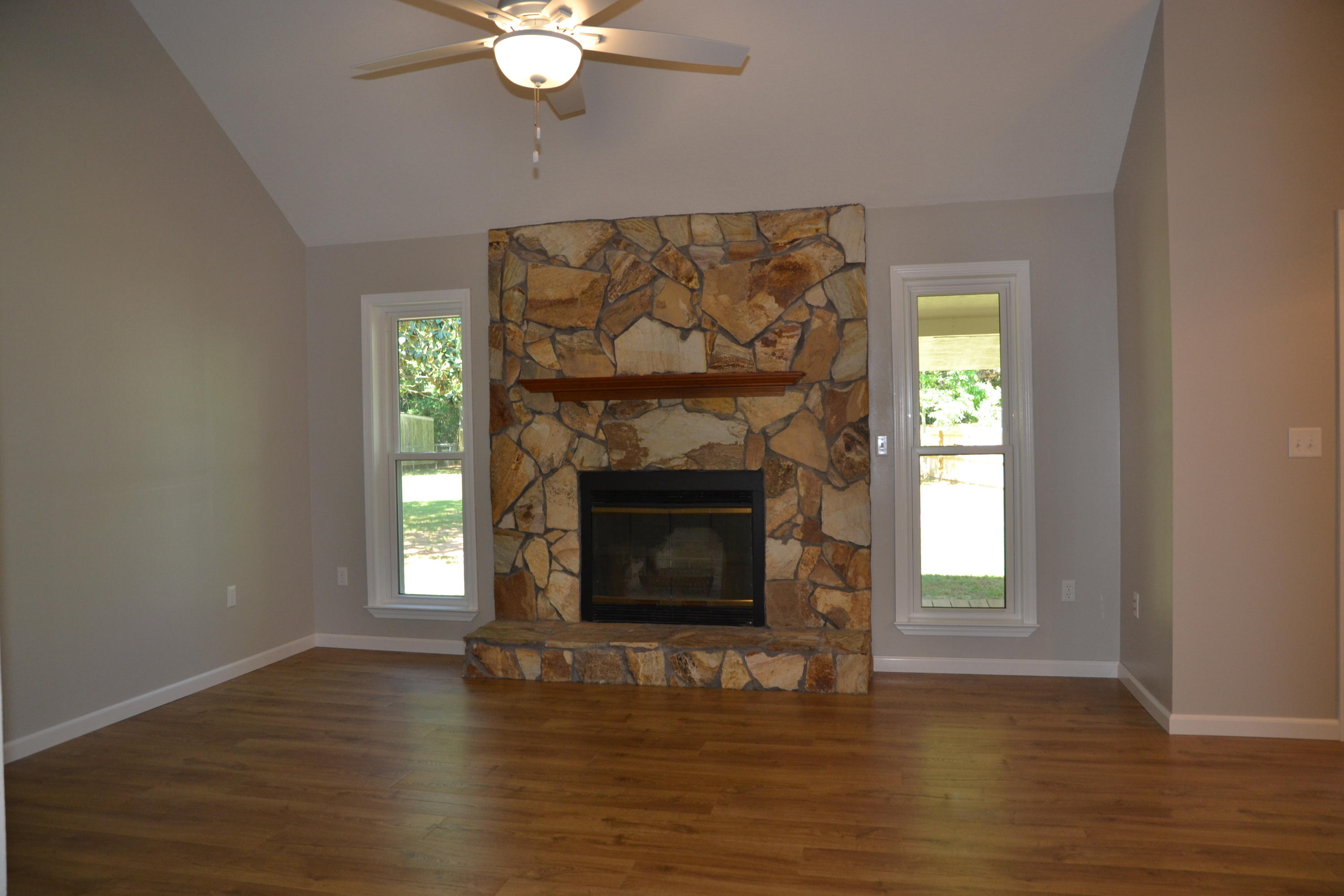 DOGWOOD ESTATES 1ST ADDN - Residential