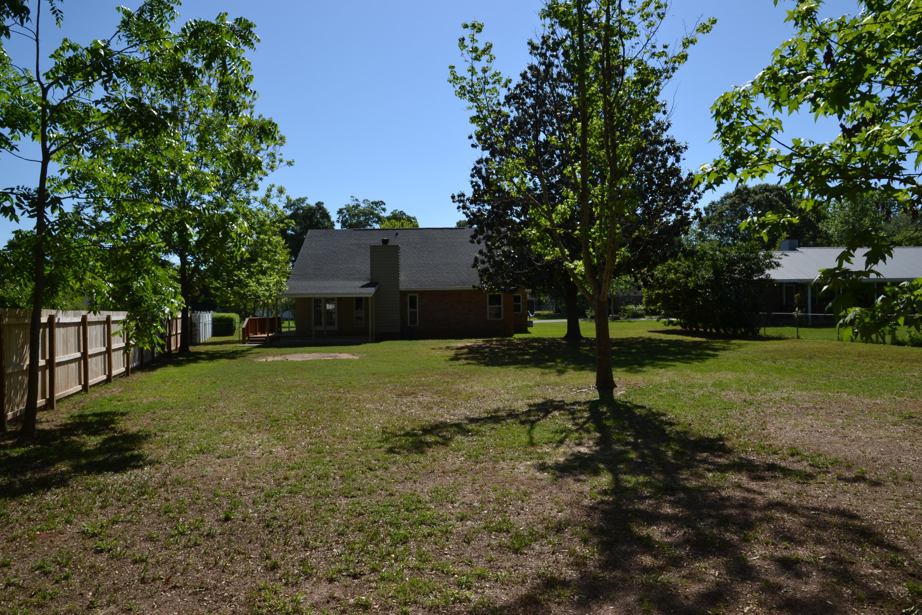 DOGWOOD ESTATES 1ST ADDN - Residential