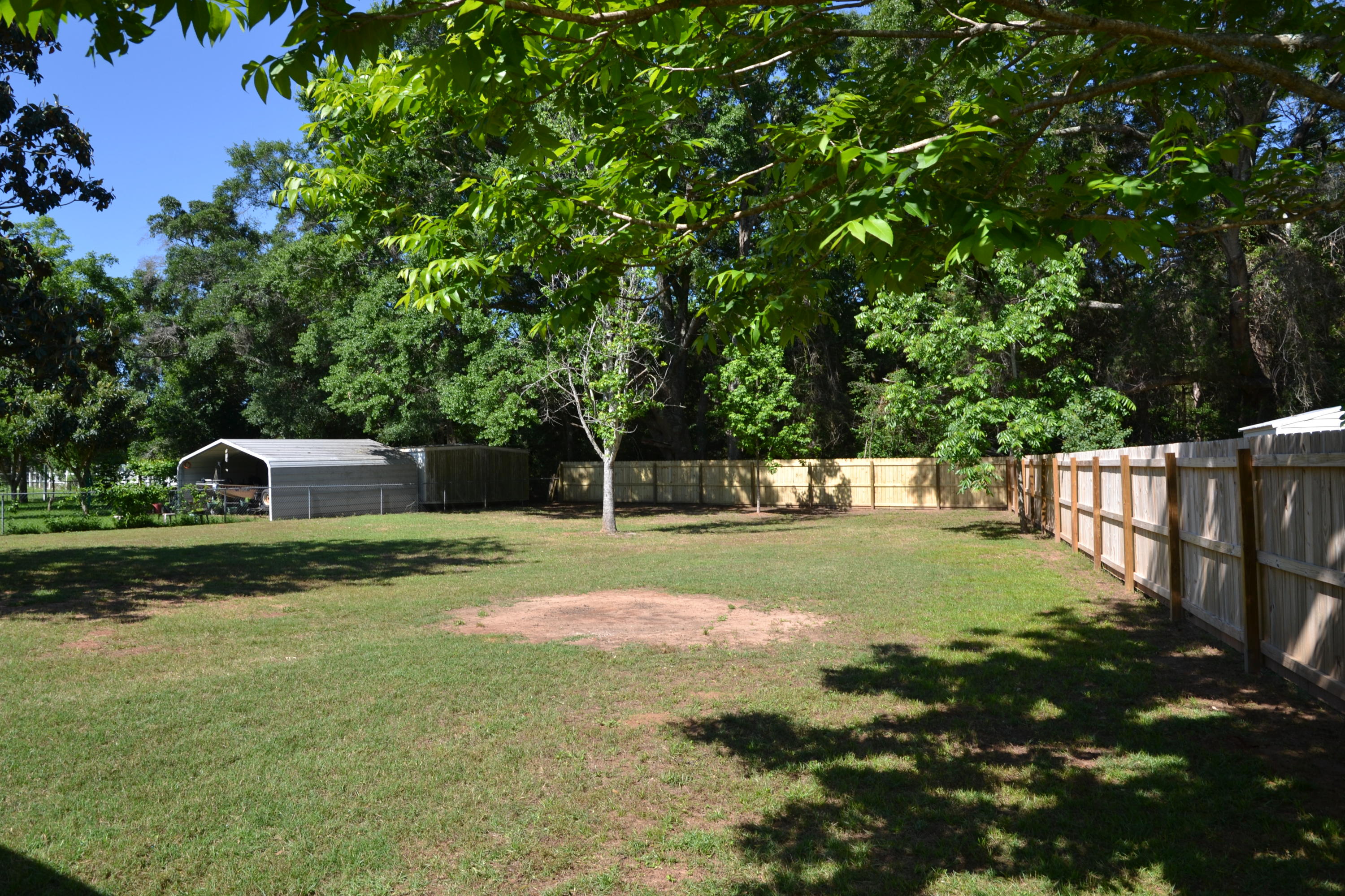 DOGWOOD ESTATES 1ST ADDN - Residential