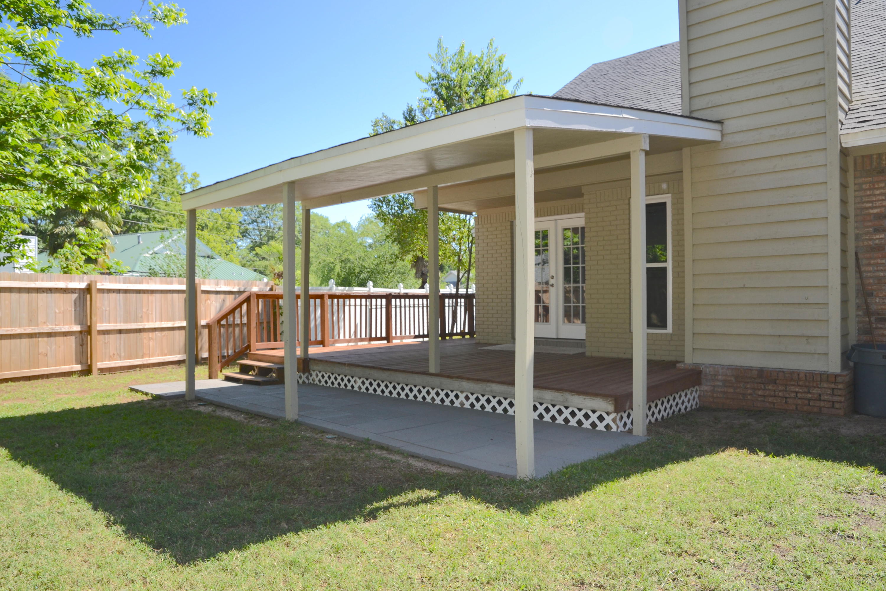 DOGWOOD ESTATES 1ST ADDN - Residential