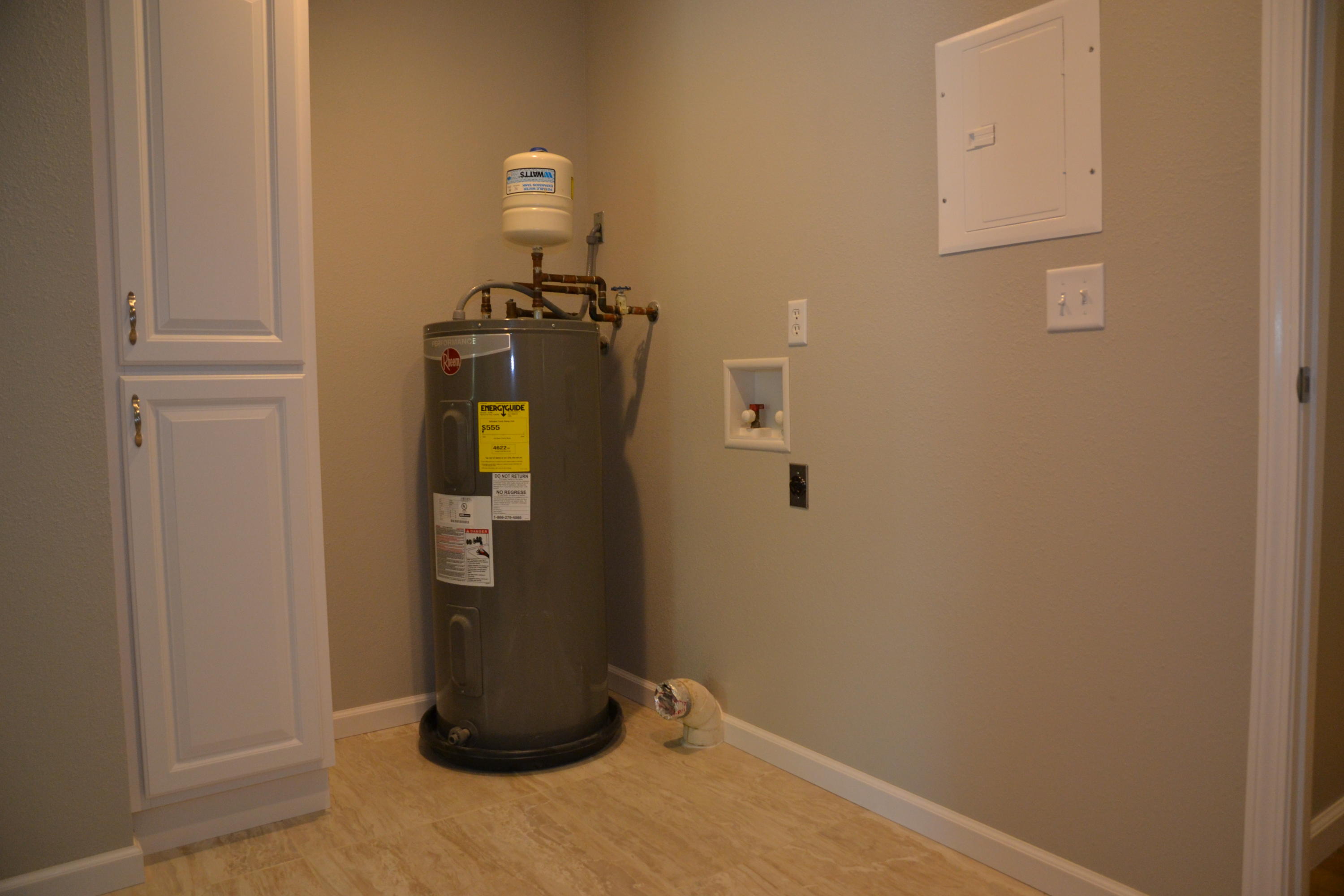 DOGWOOD ESTATES 1ST ADDN - Residential