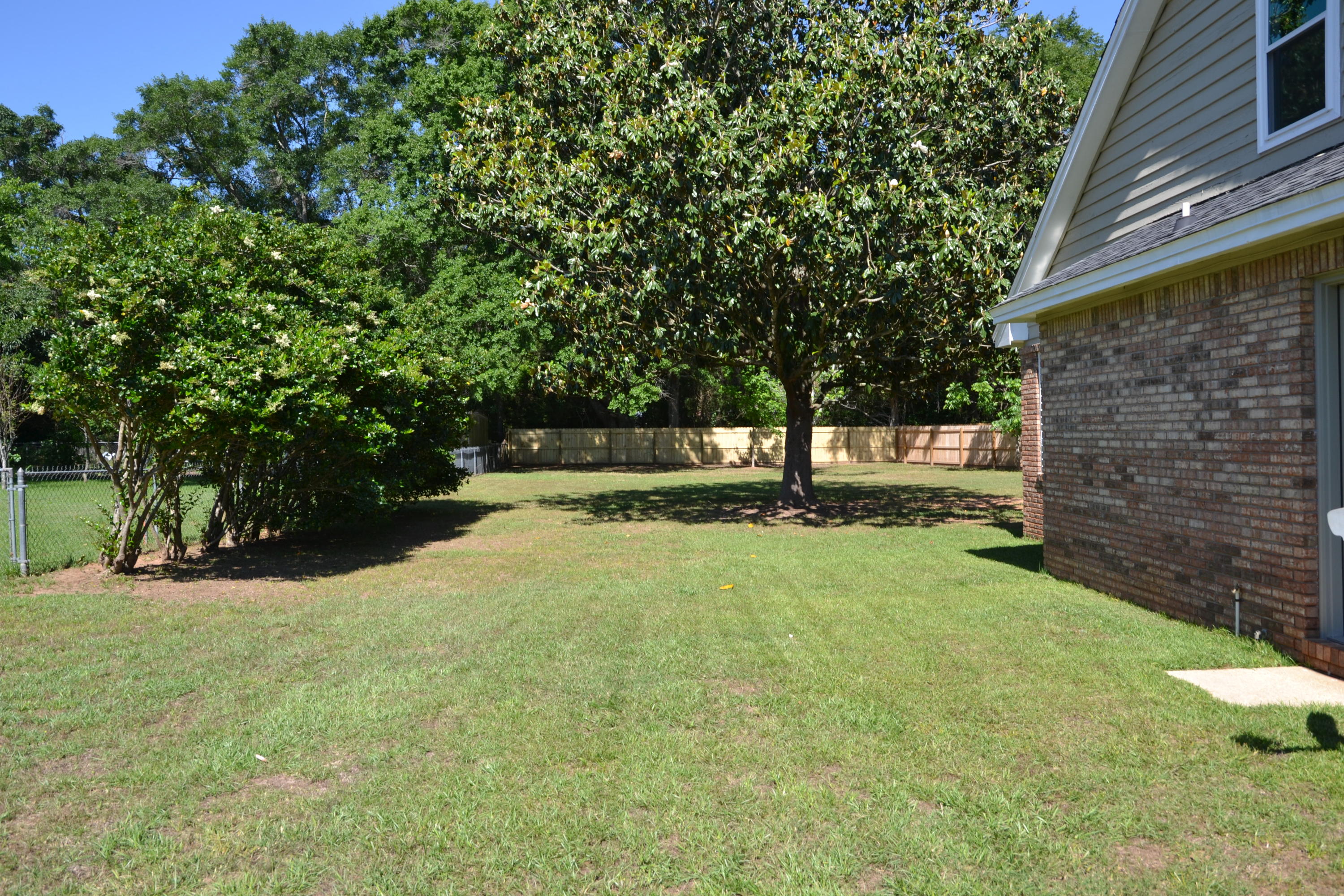 DOGWOOD ESTATES 1ST ADDN - Residential