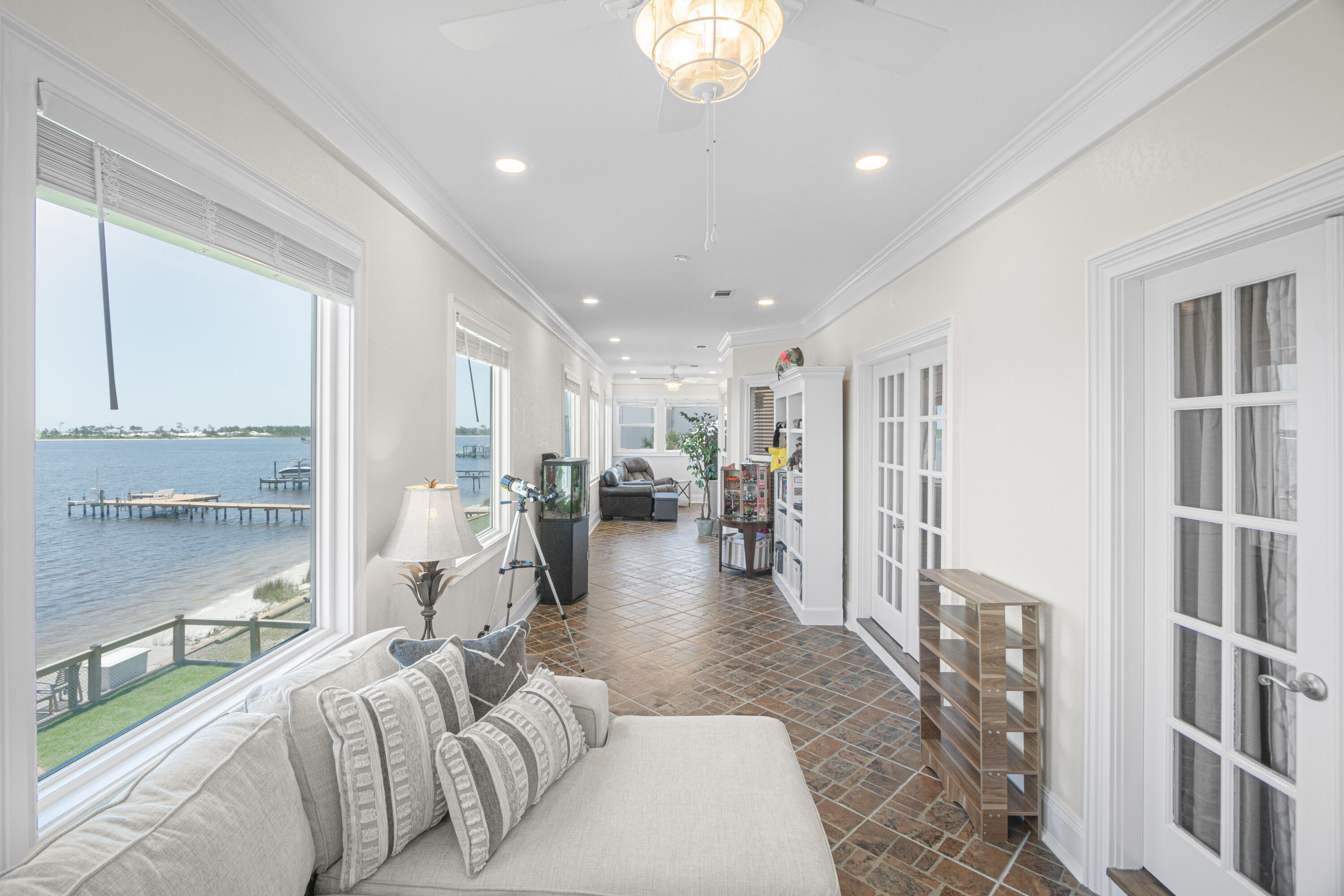 SPARKLING WATERS - Residential