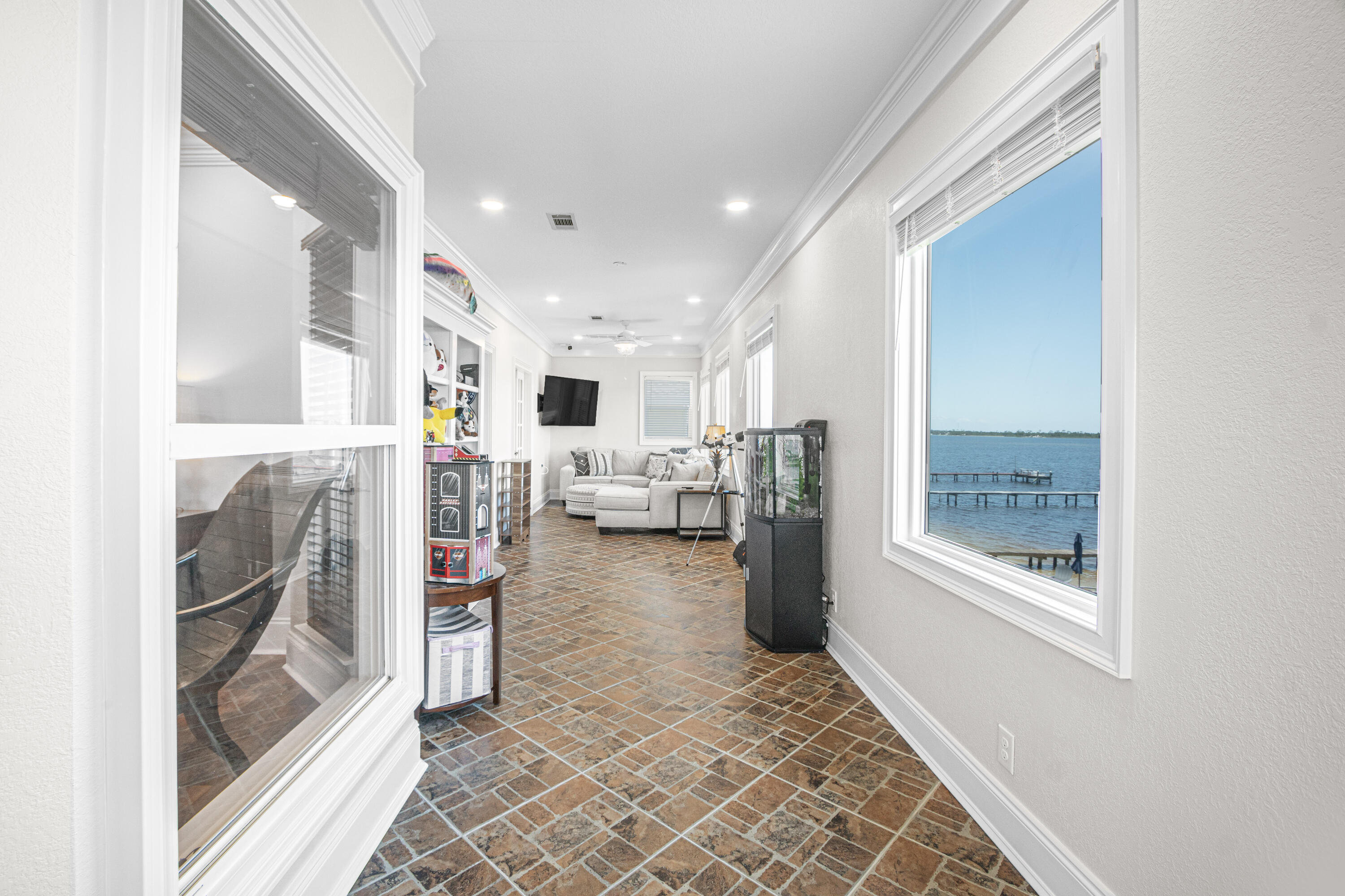 SPARKLING WATERS - Residential