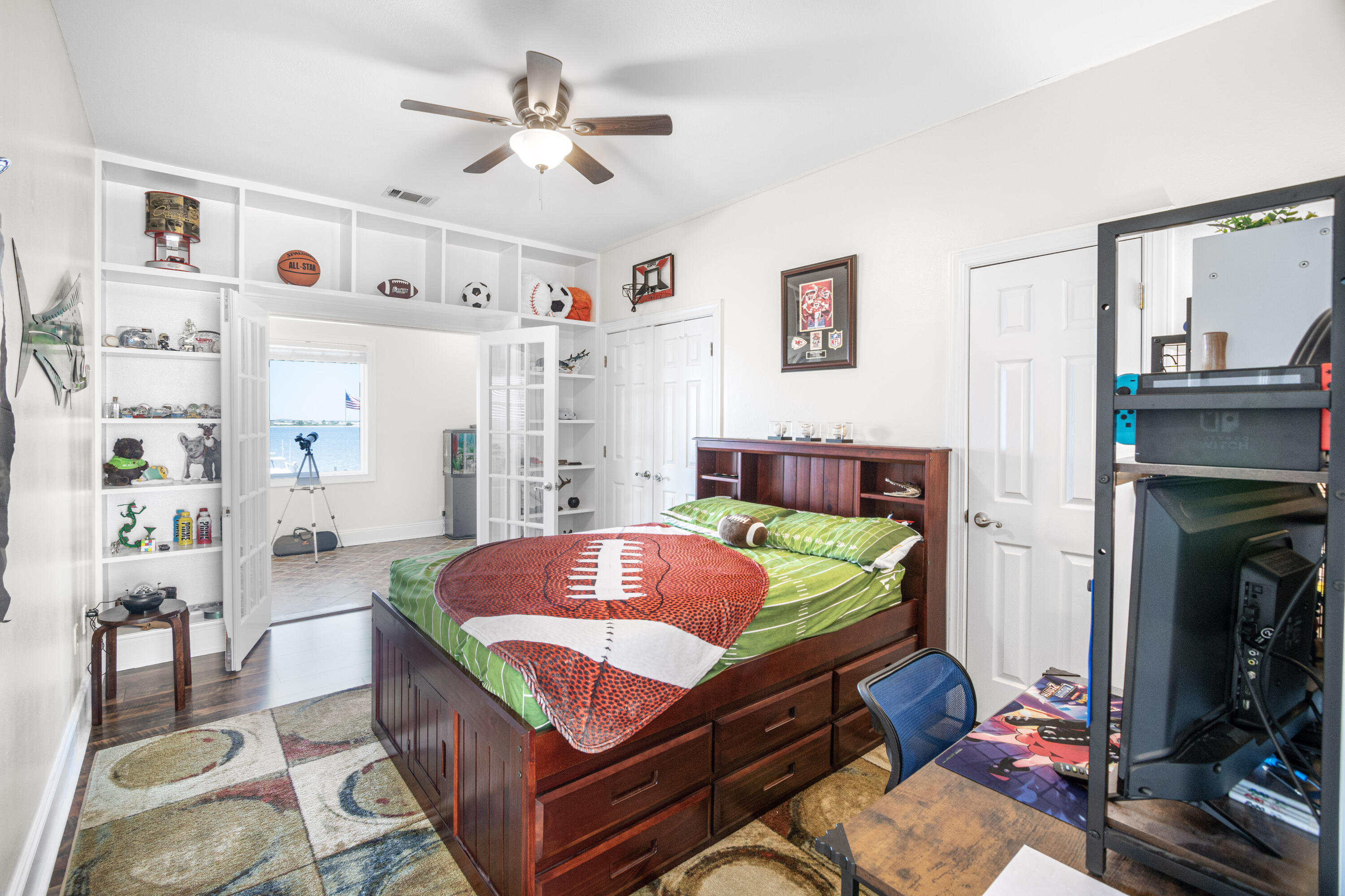 SPARKLING WATERS - Residential