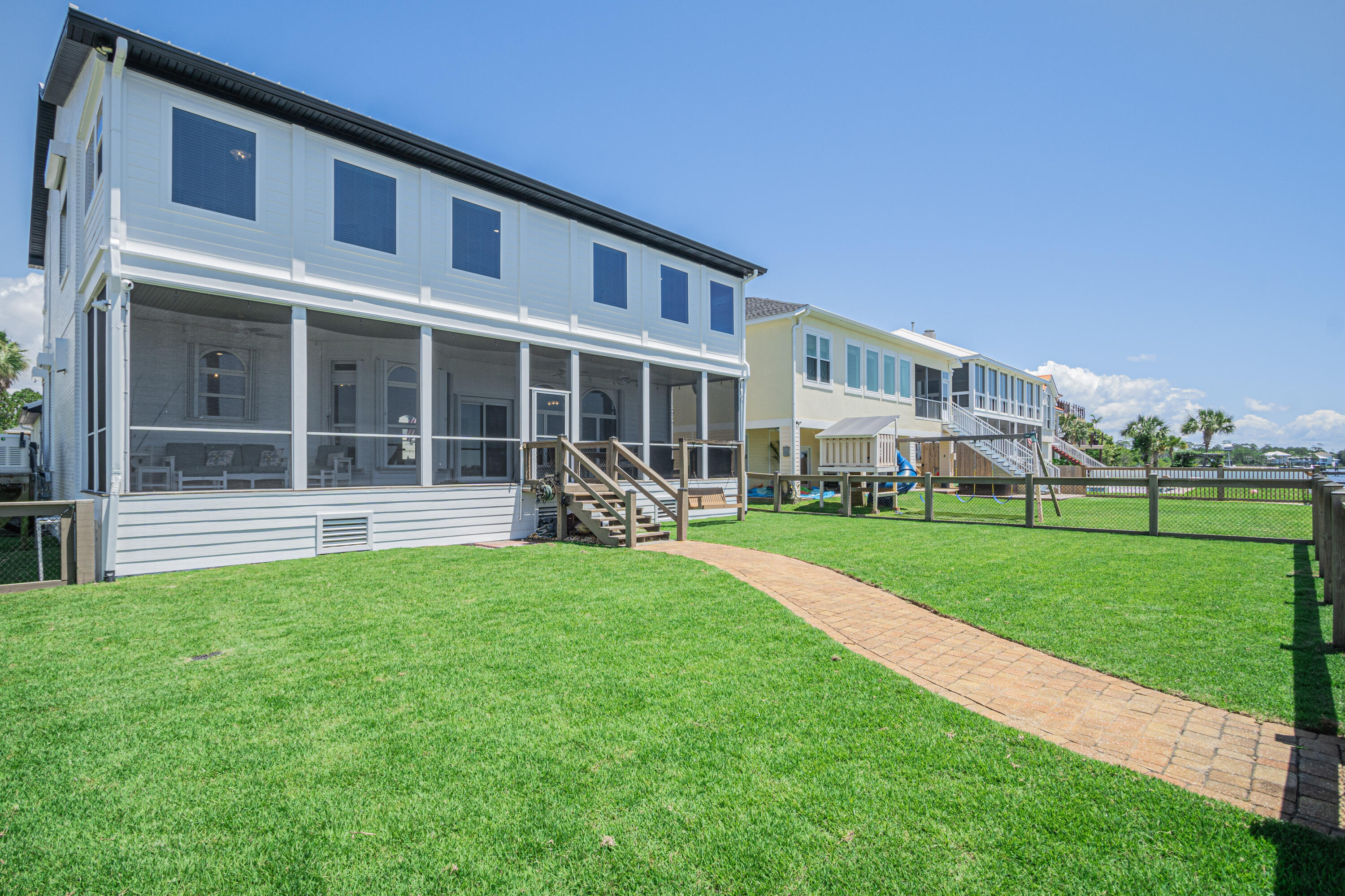 SPARKLING WATERS - Residential