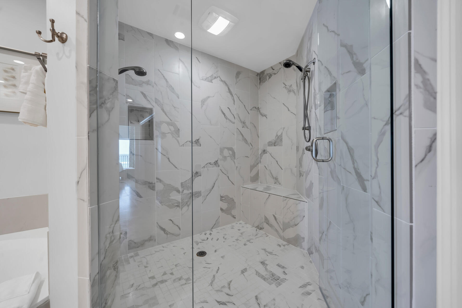 LEGACY THE - Residential