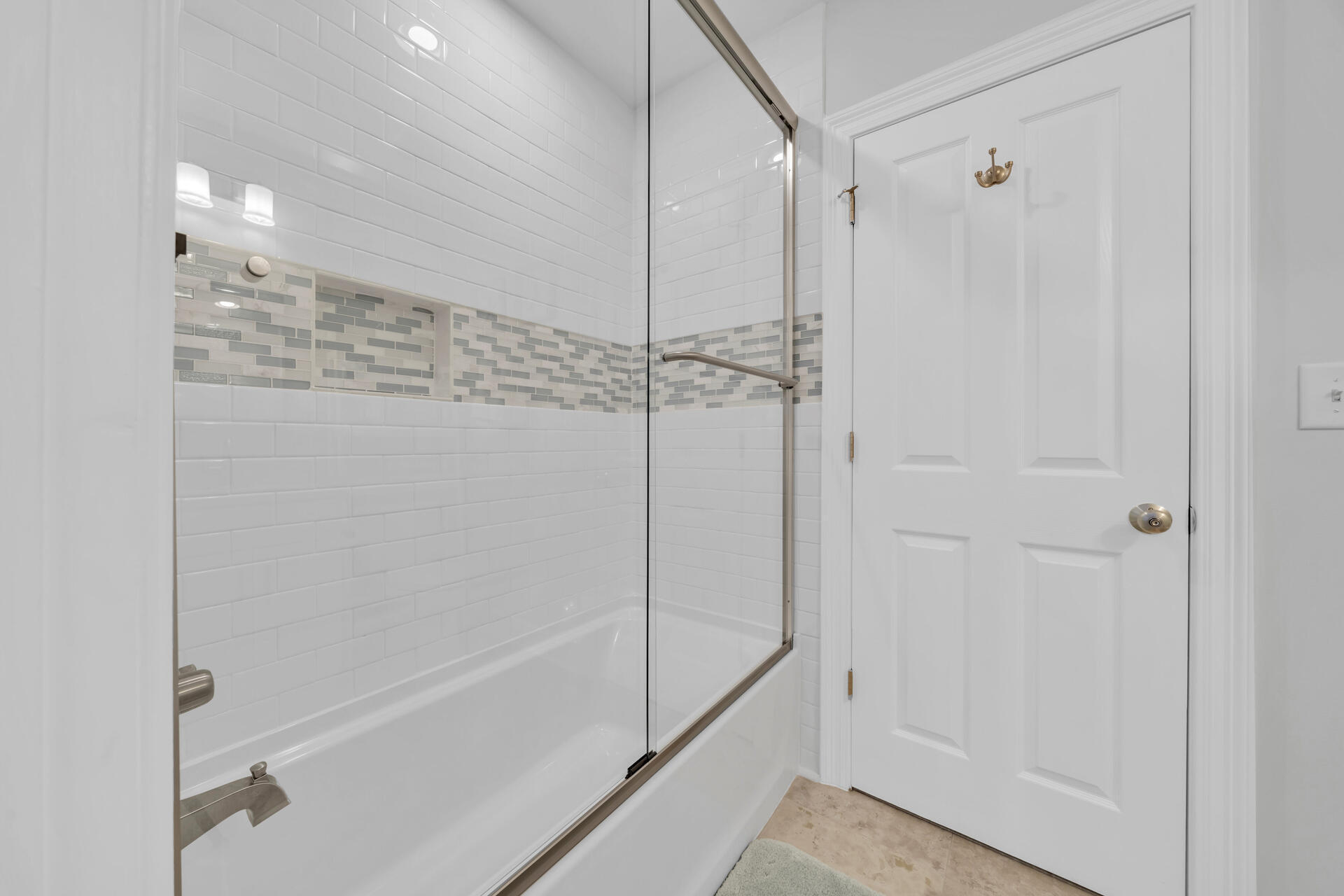 LEGACY THE - Residential