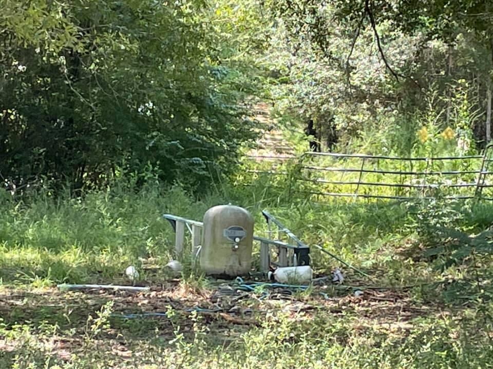 METES & BOUNDS - Farm