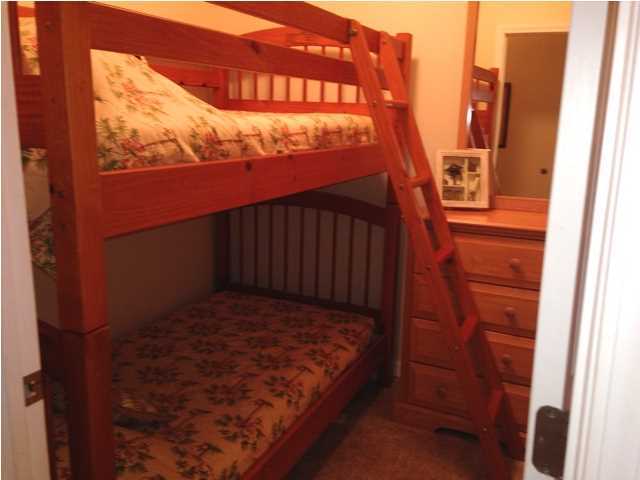 SUMMERWINDS - Residential