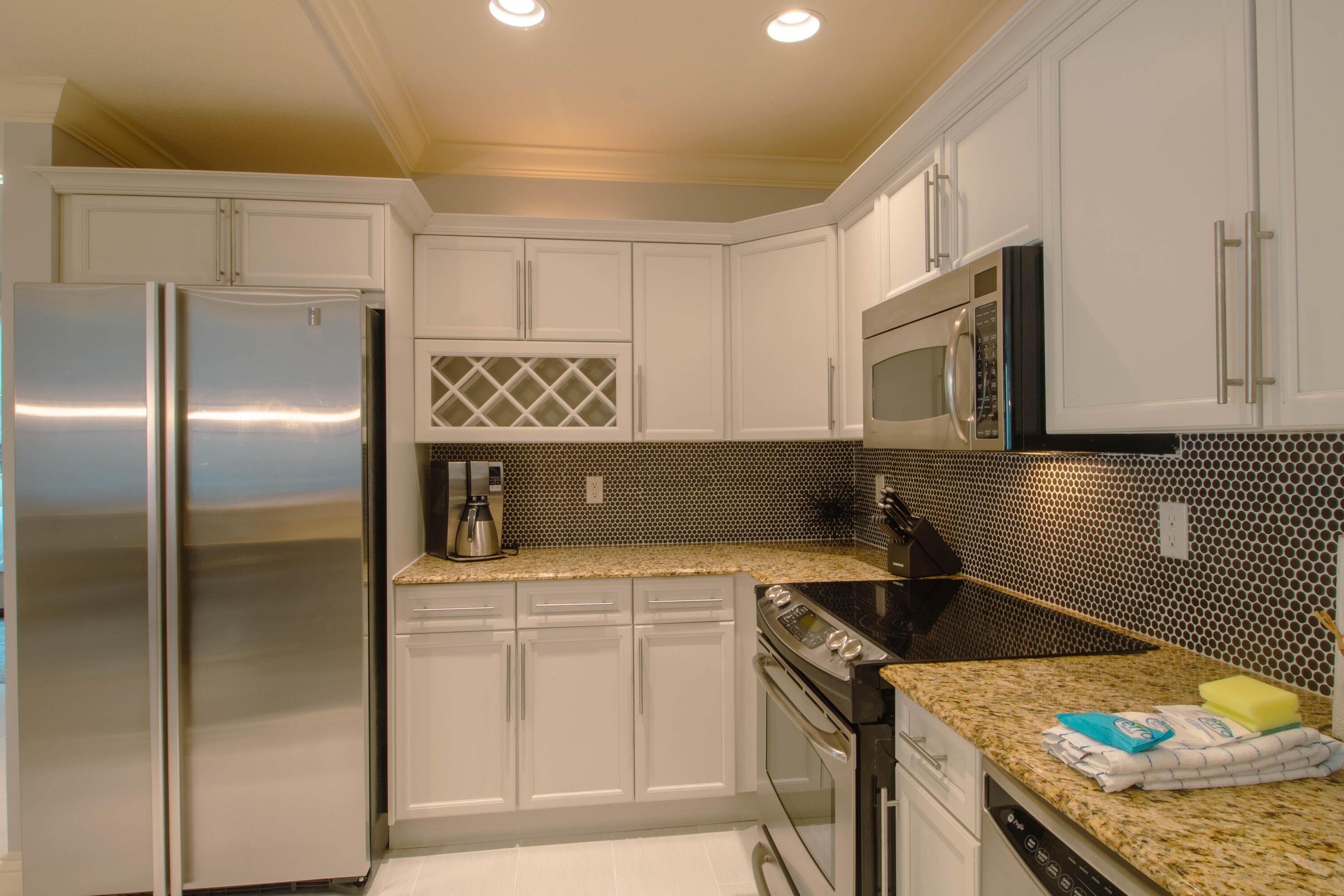 EMERALD GRANDE - Residential