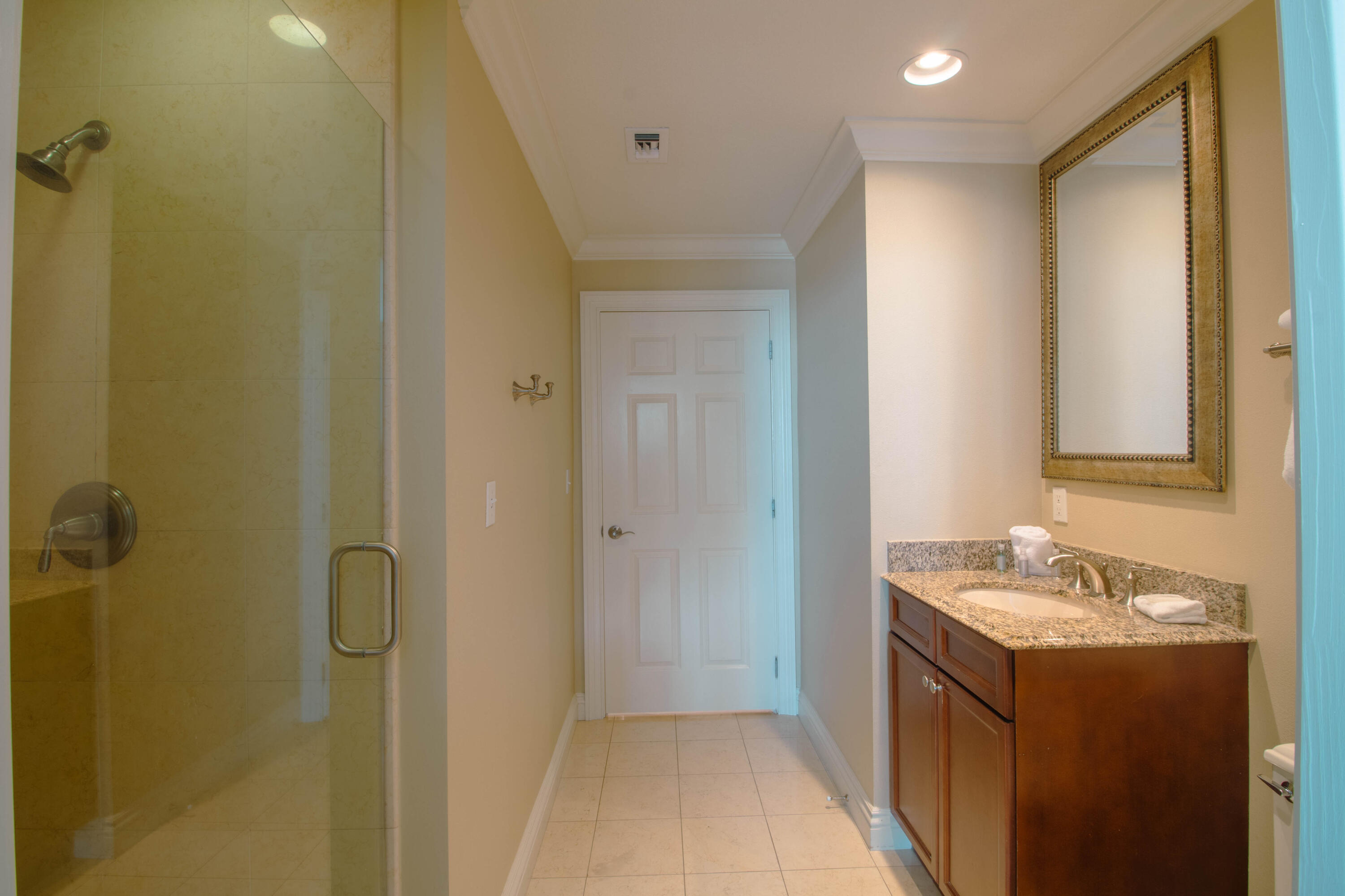 EMERALD GRANDE - Residential