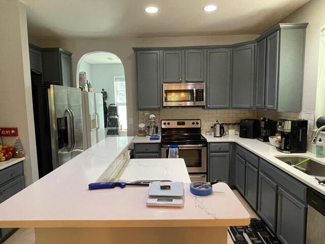 KELLYS 1ST ADDN - Residential Lease