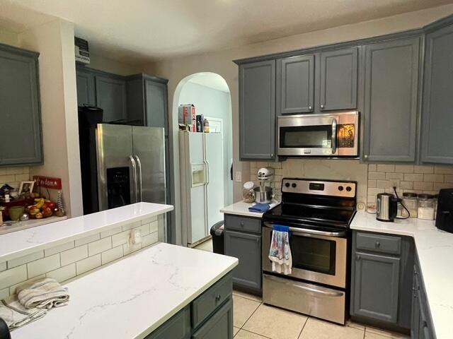 KELLYS 1ST ADDN - Residential Lease