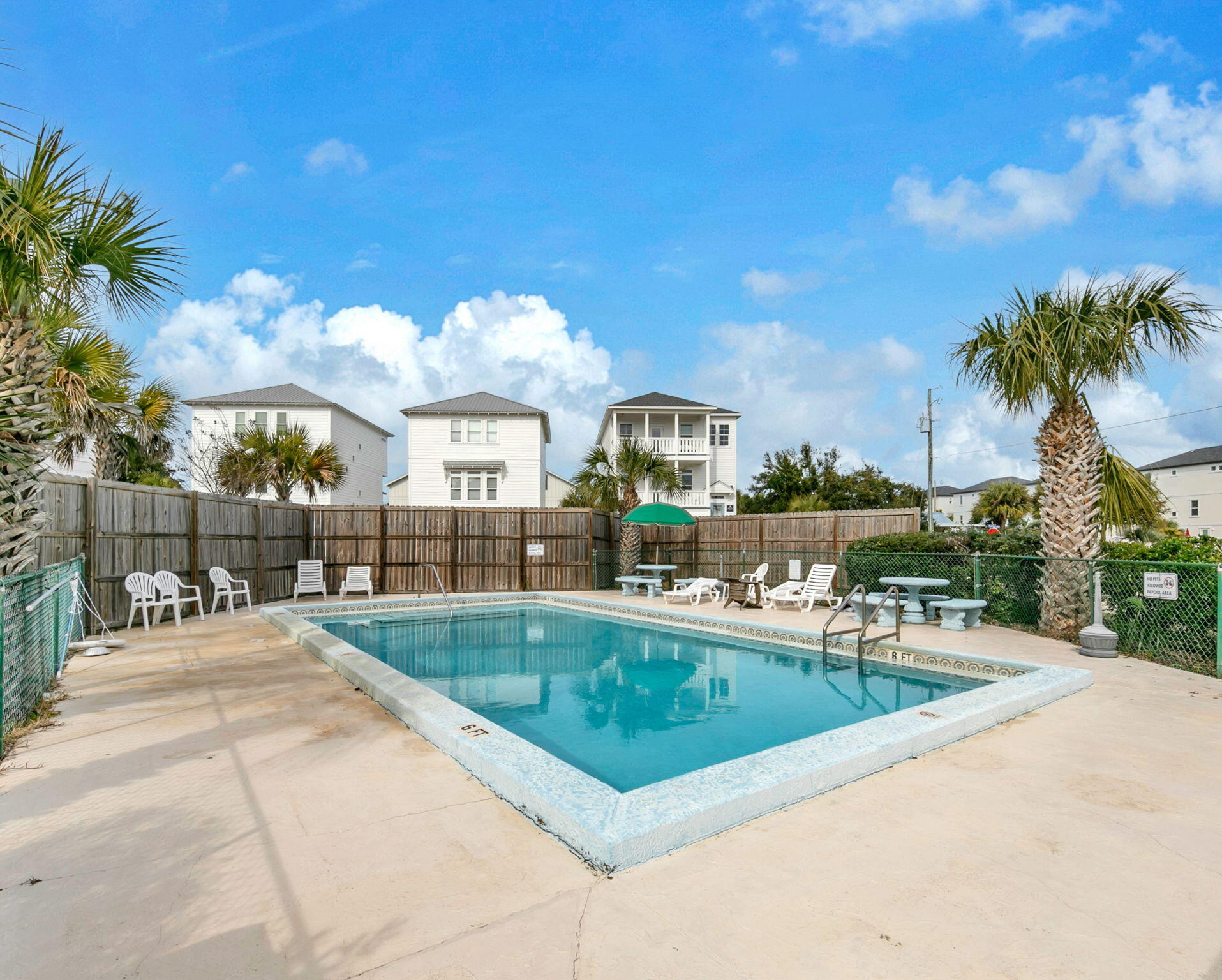 SURFSONG CONDO OF DESTIN - Residential