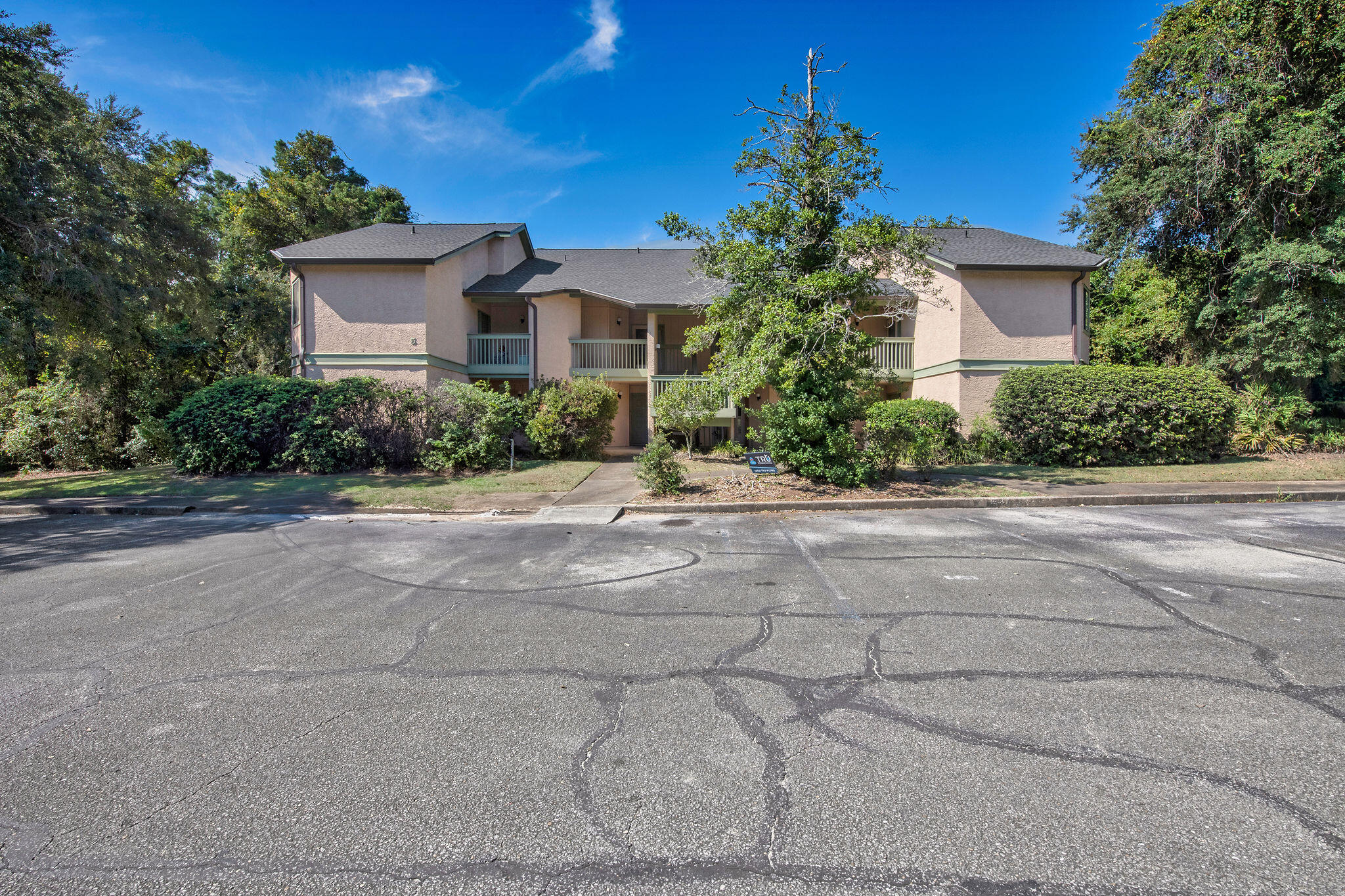 GARDEN OAKS CONDO - Residential