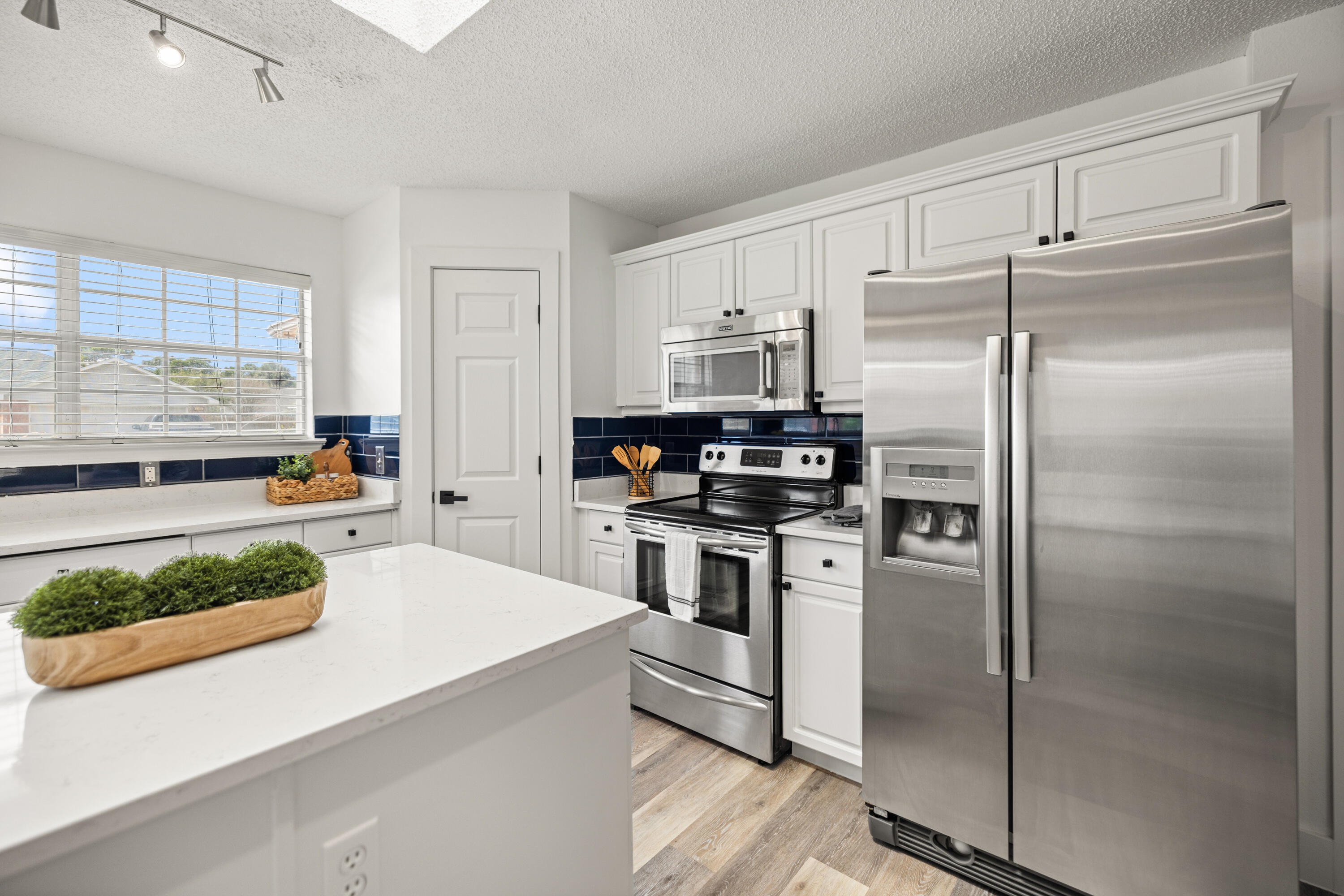 SANDY BEACH ESTATES - Residential