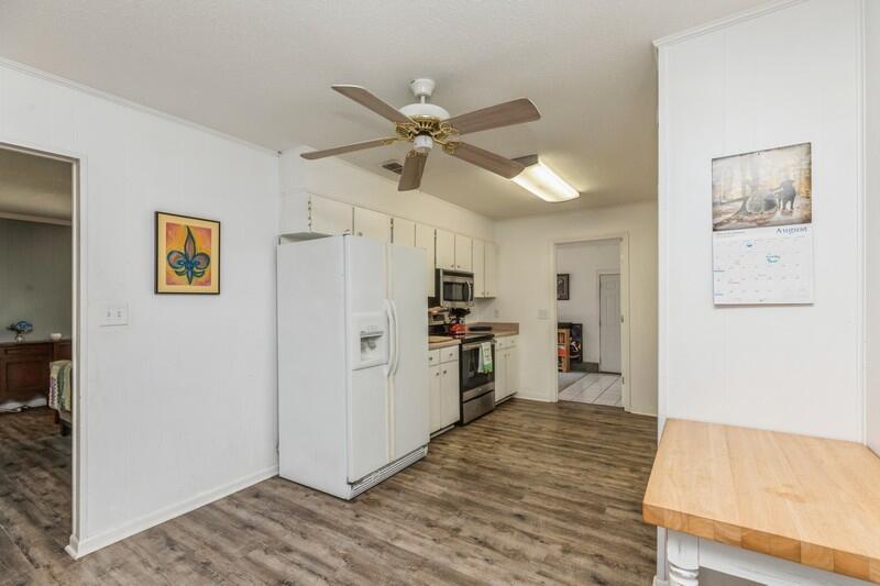 ELLIOTTS POINT 10TH ADDN - Residential