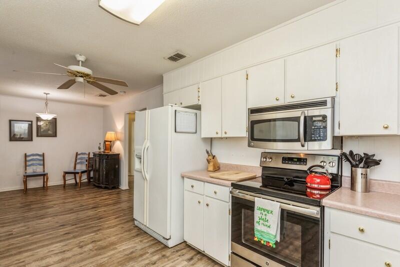 ELLIOTTS POINT 10TH ADDN - Residential