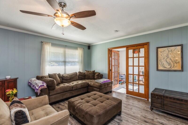 ELLIOTTS POINT 10TH ADDN - Residential