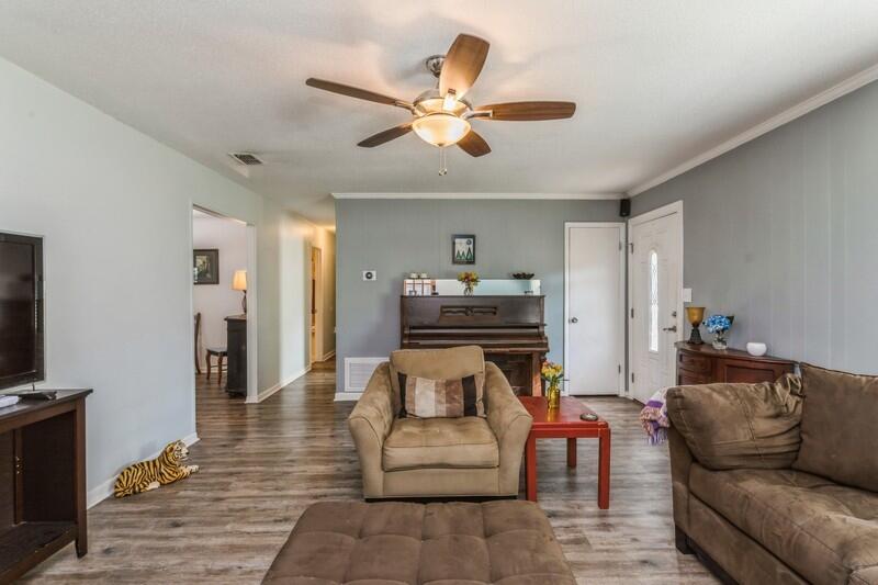 ELLIOTTS POINT 10TH ADDN - Residential