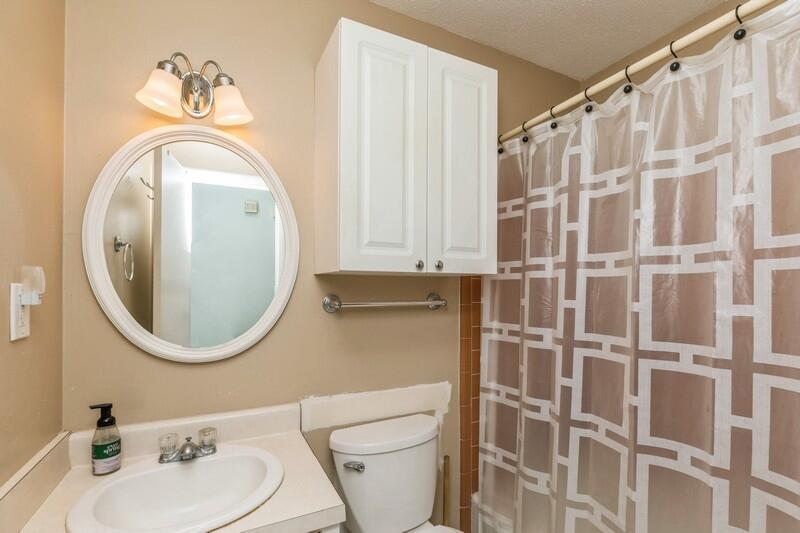 ELLIOTTS POINT 10TH ADDN - Residential