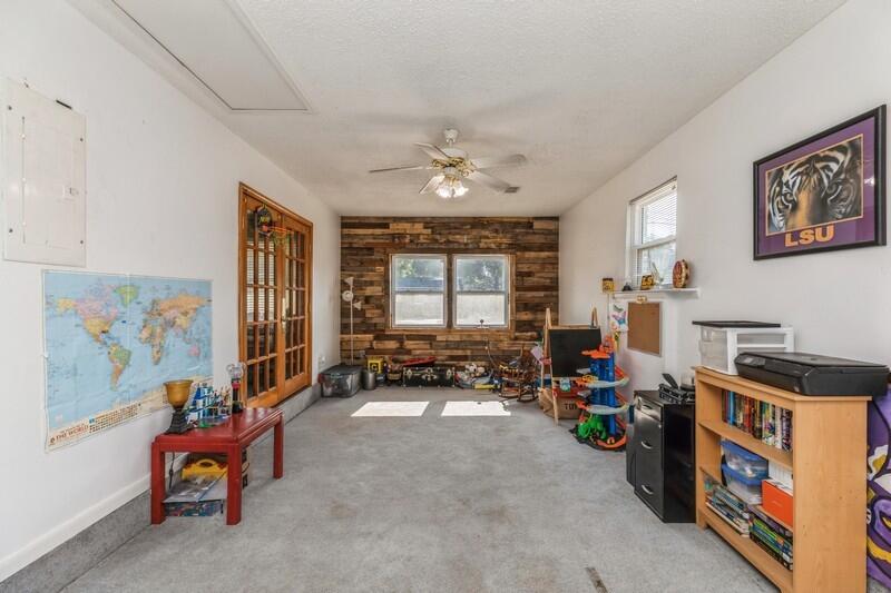 ELLIOTTS POINT 10TH ADDN - Residential
