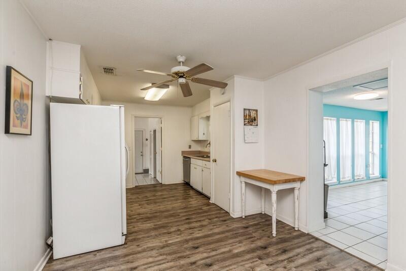 ELLIOTTS POINT 10TH ADDN - Residential
