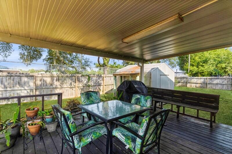 ELLIOTTS POINT 10TH ADDN - Residential