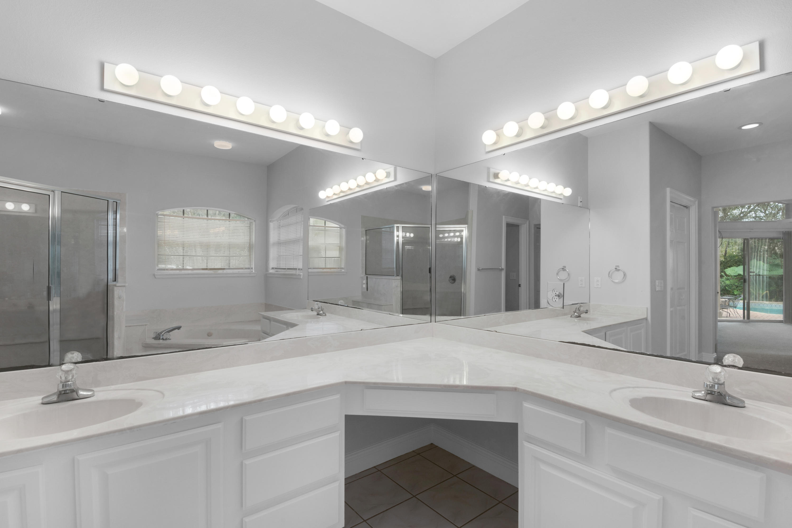 RIVIERA BEACH - Residential Lease