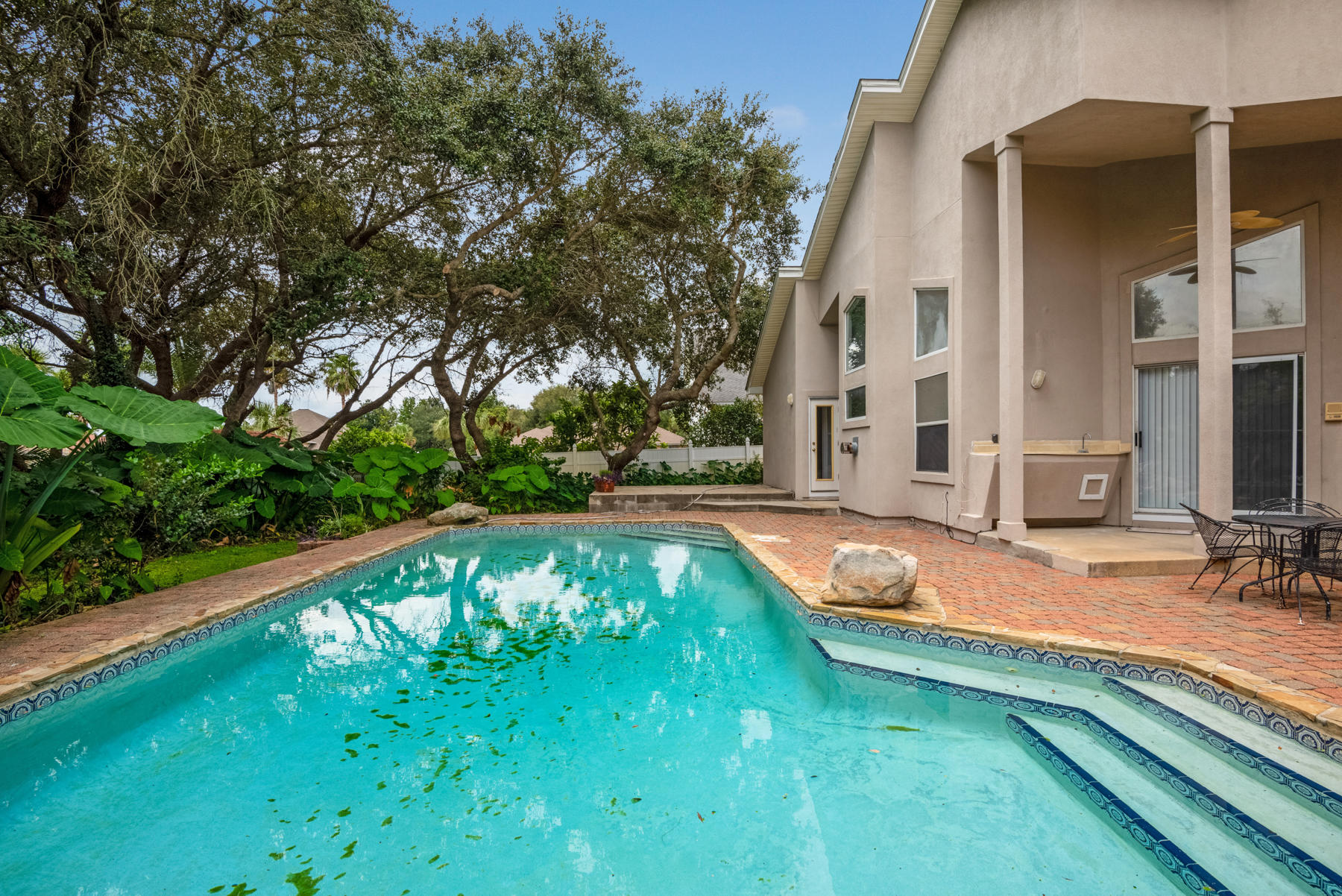 RIVIERA BEACH - Residential Lease